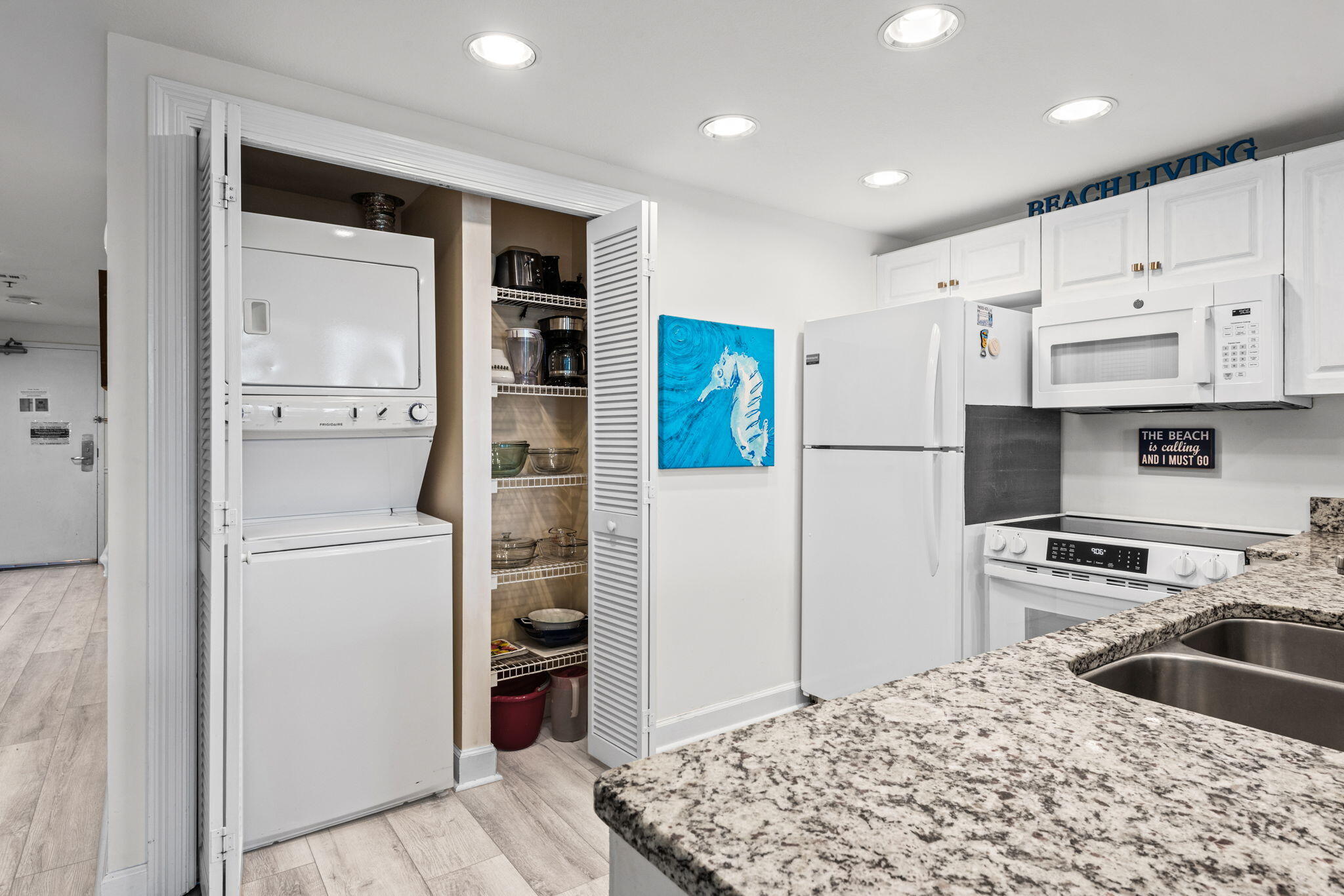 STERLING SHORES - Residential