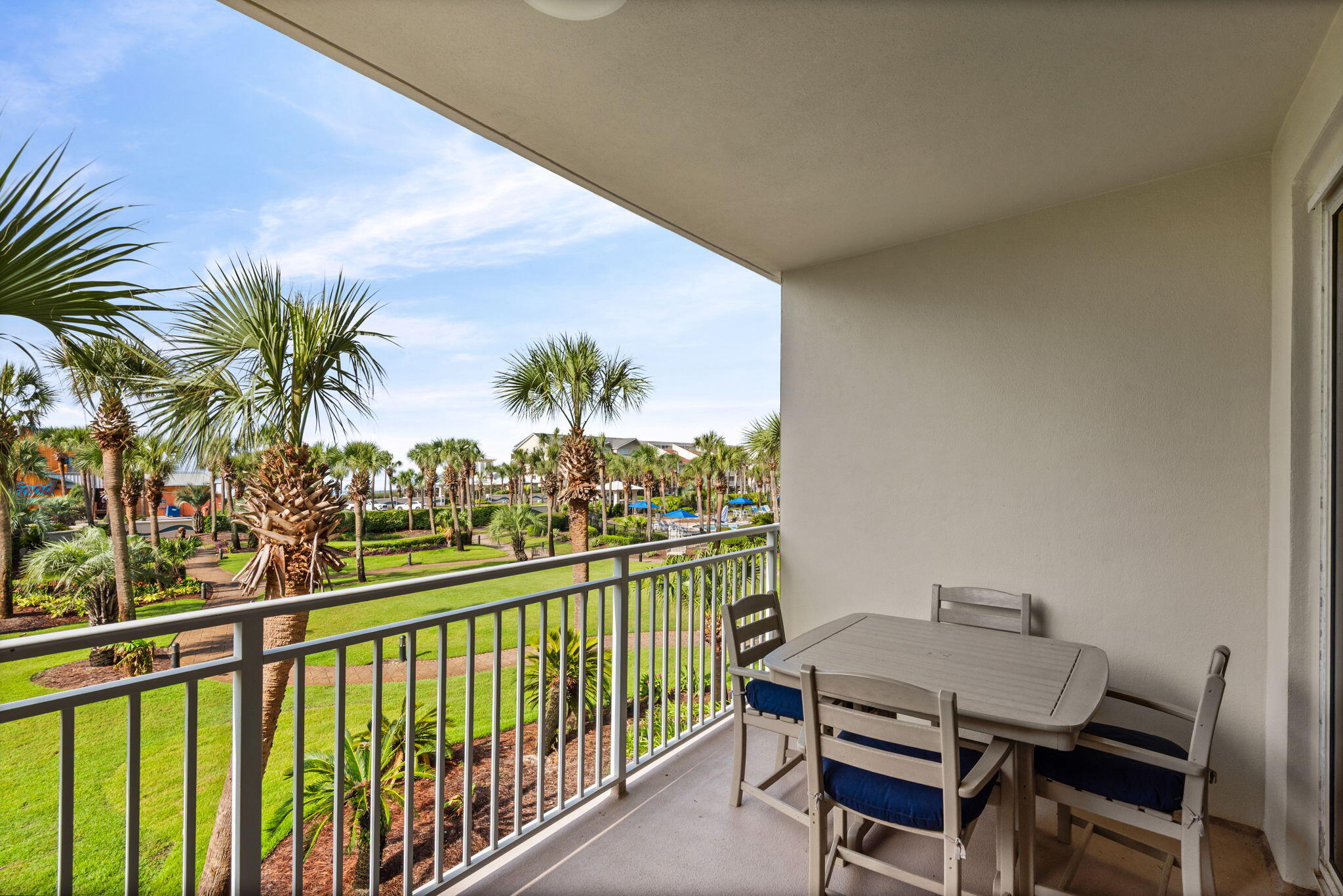 STERLING SHORES - Residential