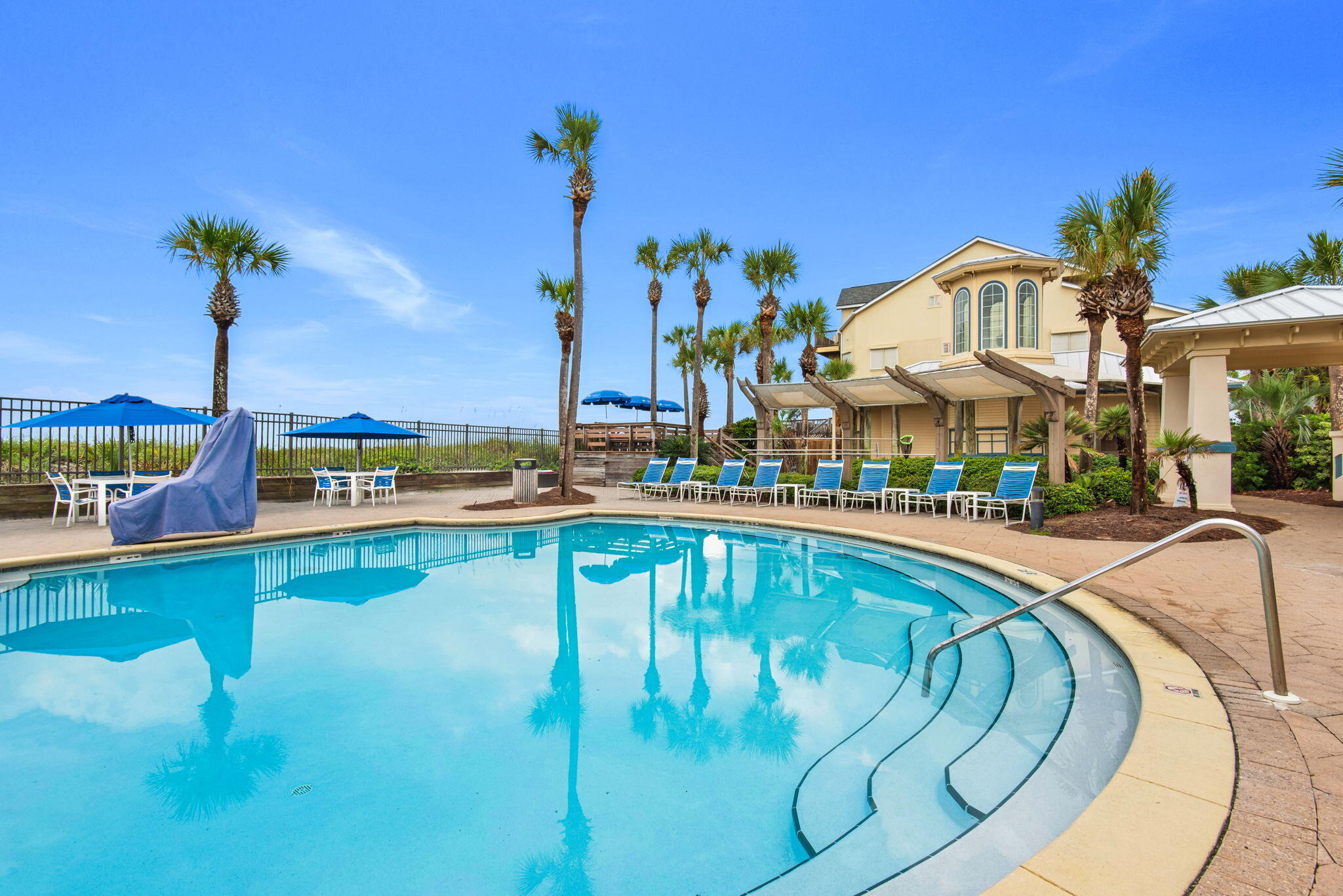STERLING SHORES - Residential