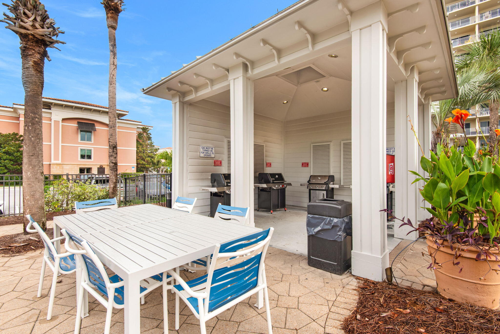 STERLING SHORES - Residential