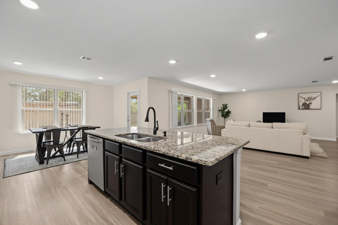 REDSTONE ESTATES - Residential