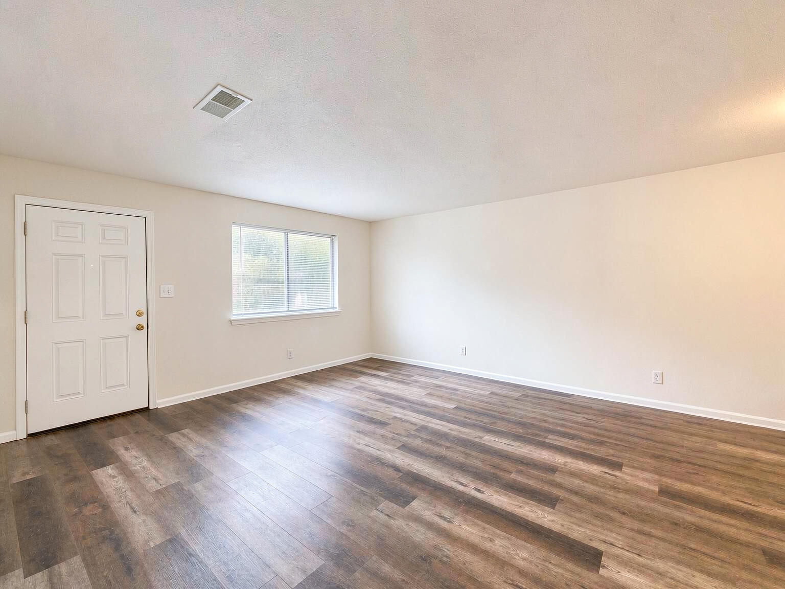 SUNSET STRIP - Residential Lease