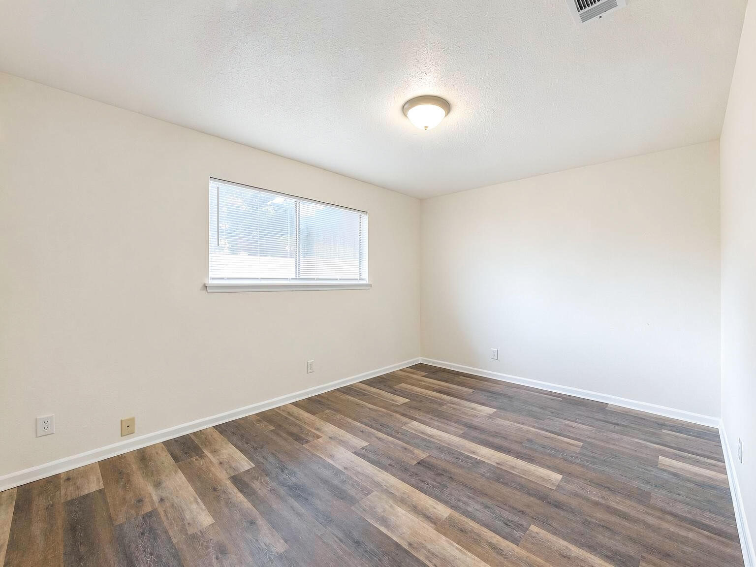 SUNSET STRIP - Residential Lease