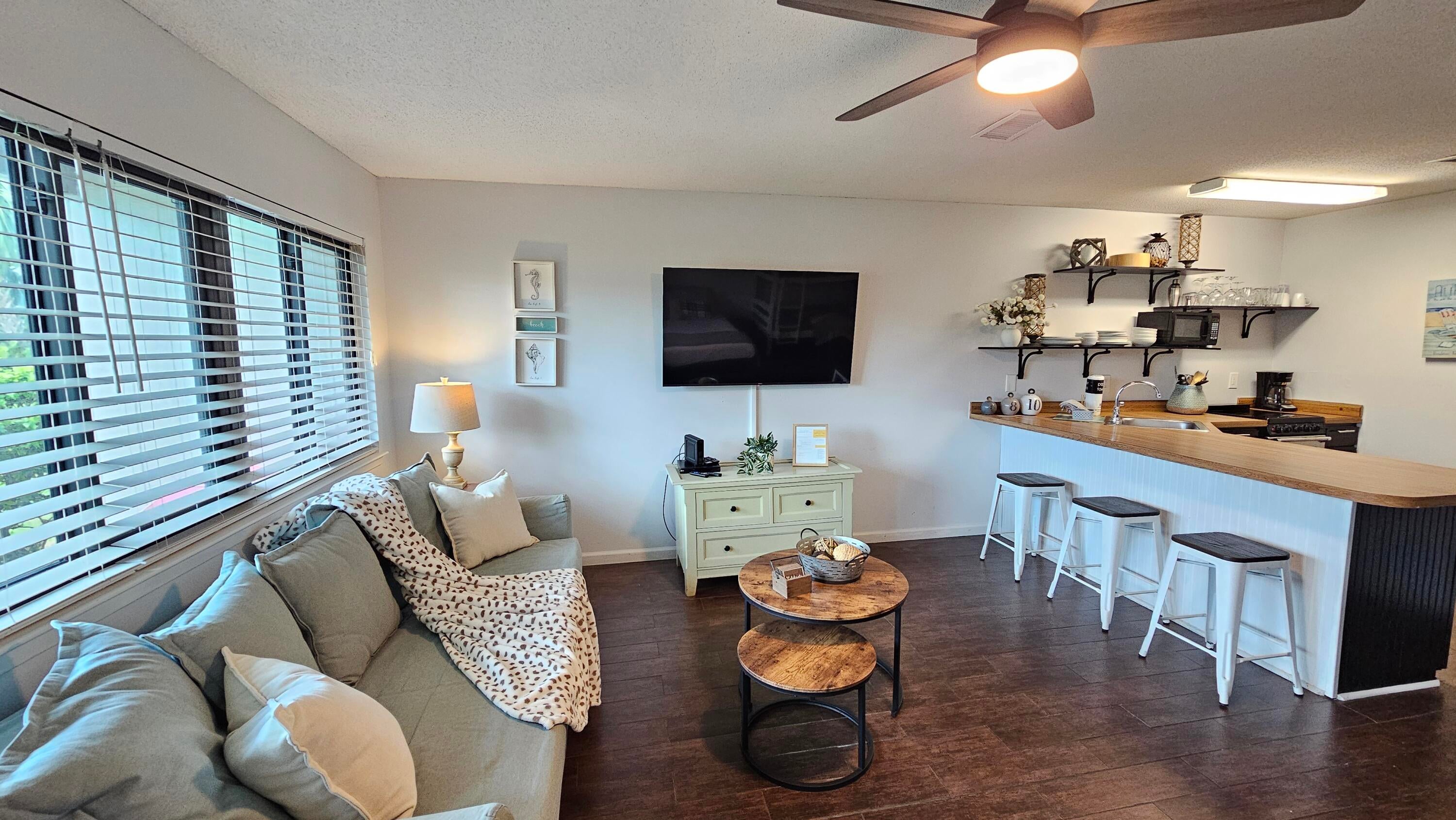 HIDDEN BEACH VILLAS CONDO - Residential