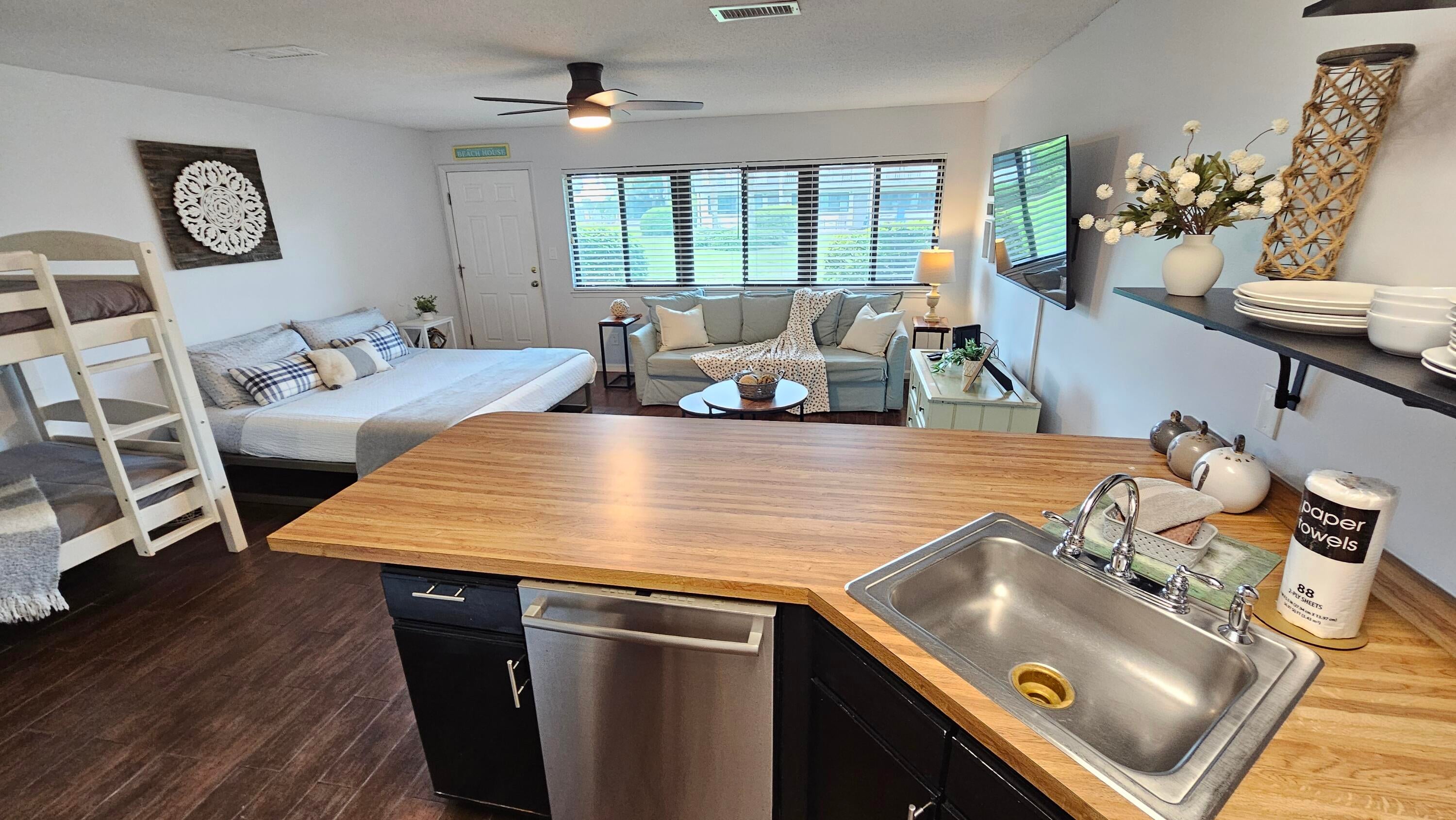 HIDDEN BEACH VILLAS CONDO - Residential