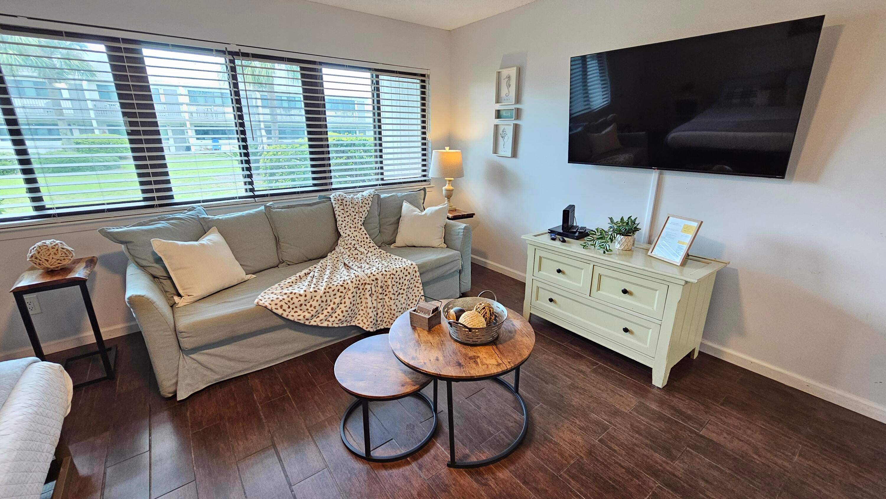 HIDDEN BEACH VILLAS CONDO - Residential