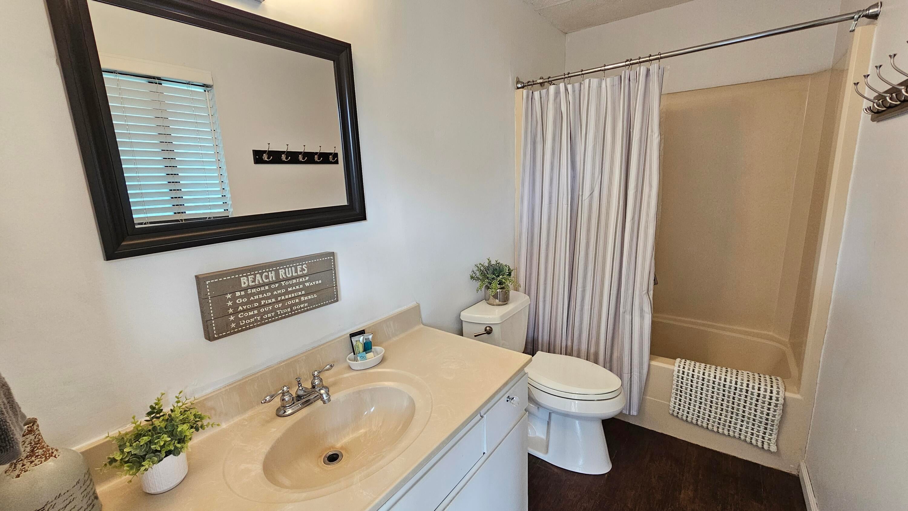 HIDDEN BEACH VILLAS CONDO - Residential