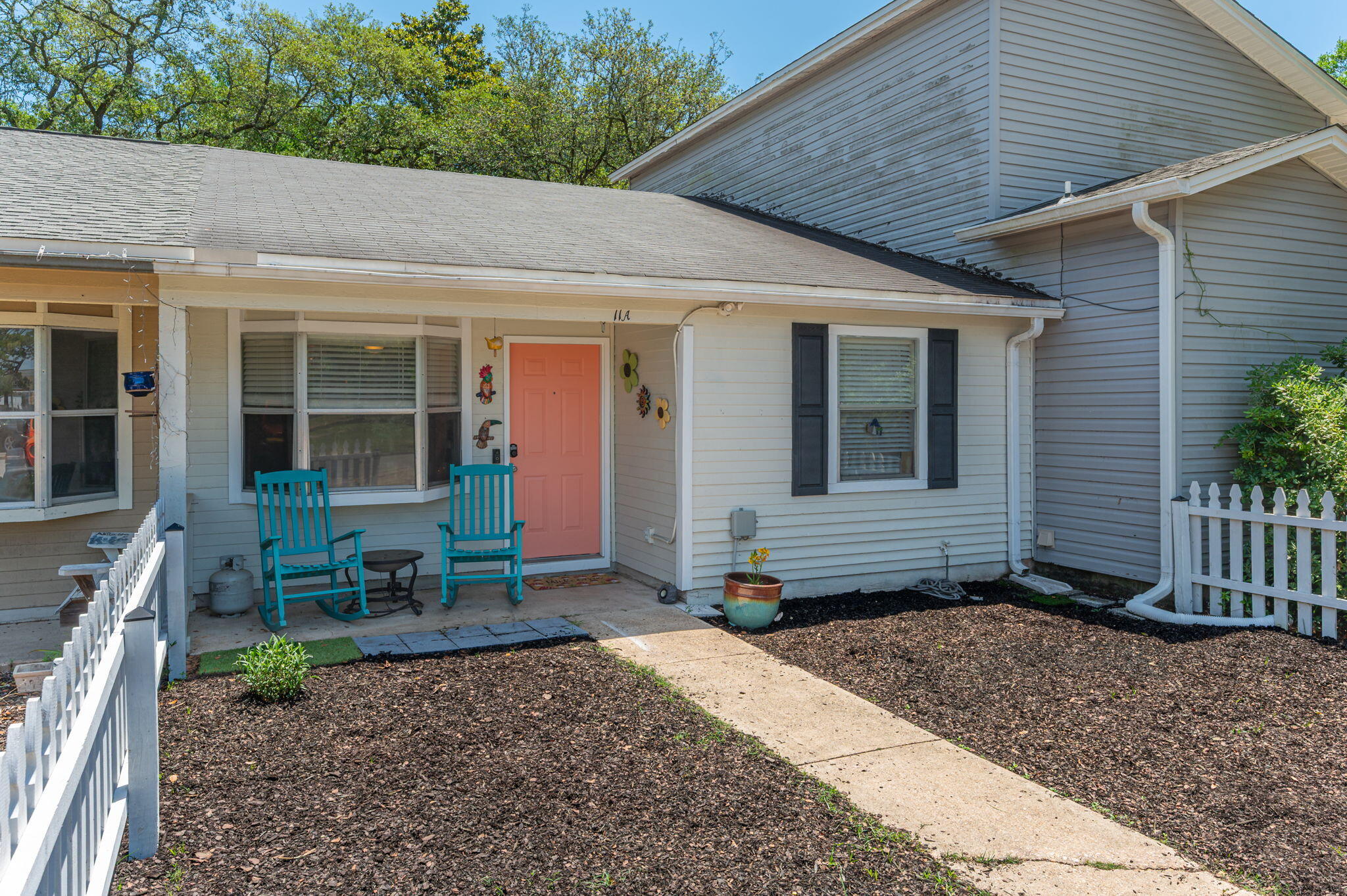 BAY BREEZE T/H - Residential