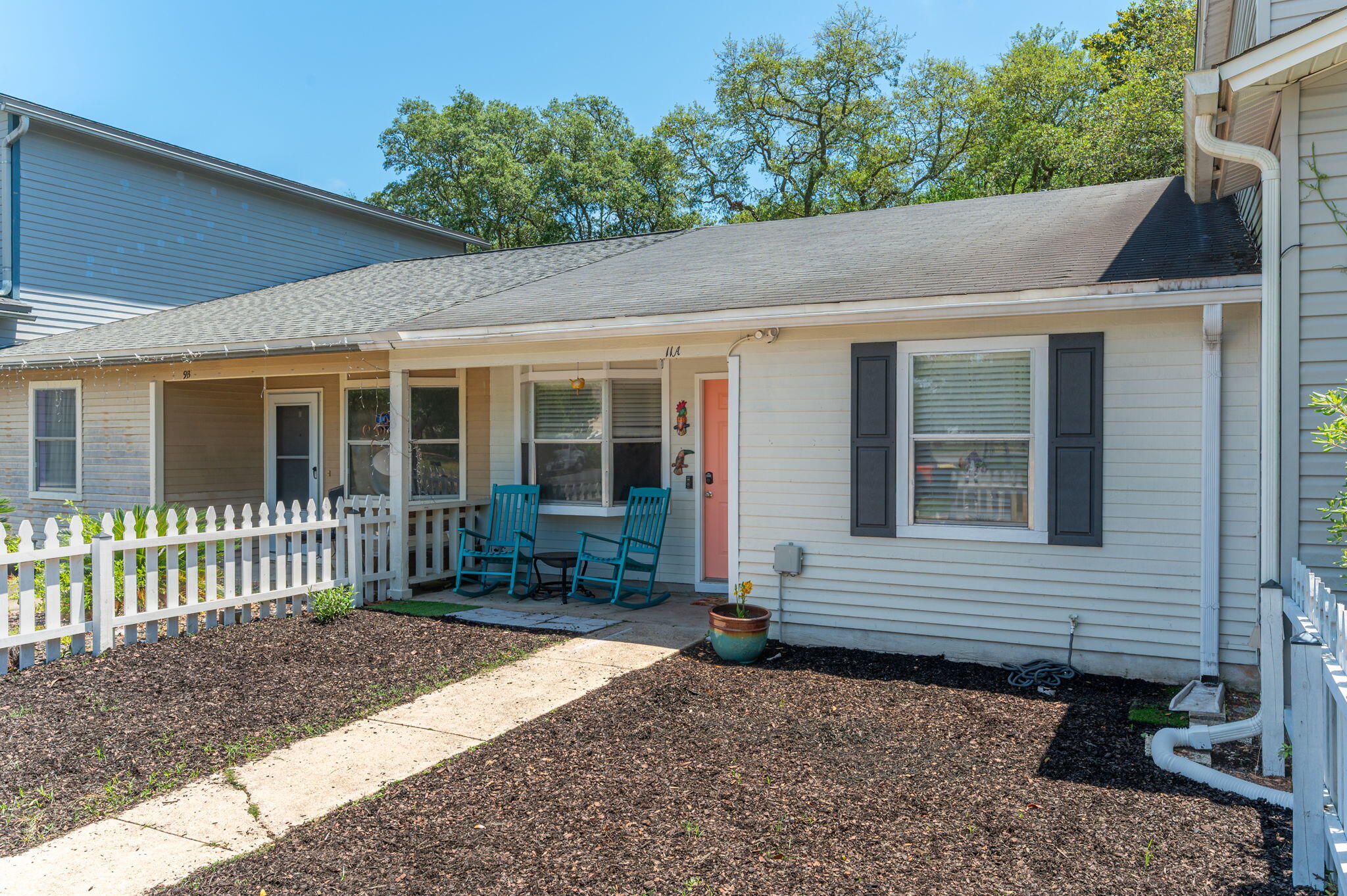 BAY BREEZE T/H - Residential