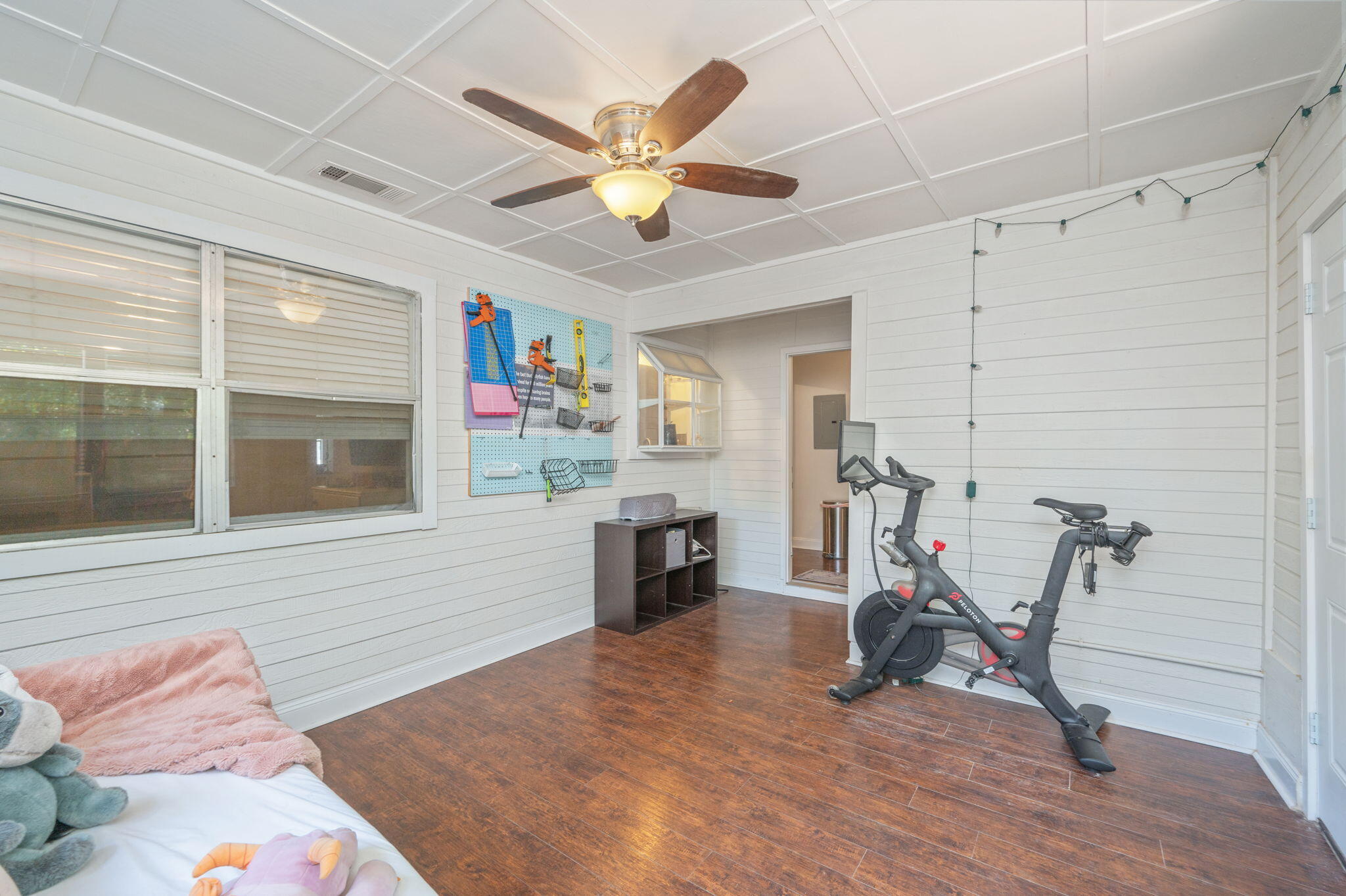 BAY BREEZE T/H - Residential