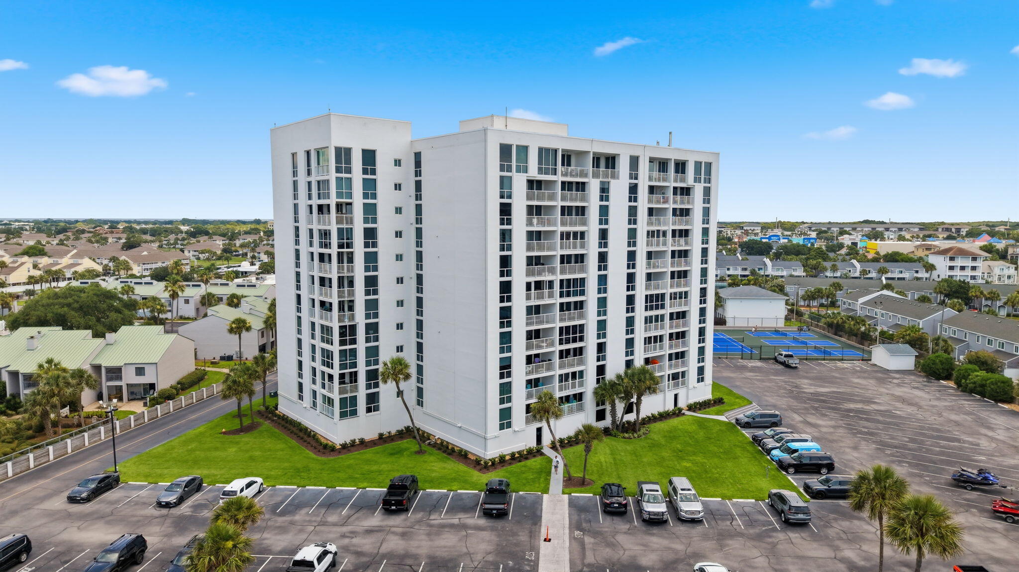 SHORELINE TOWERS 3 - Residential