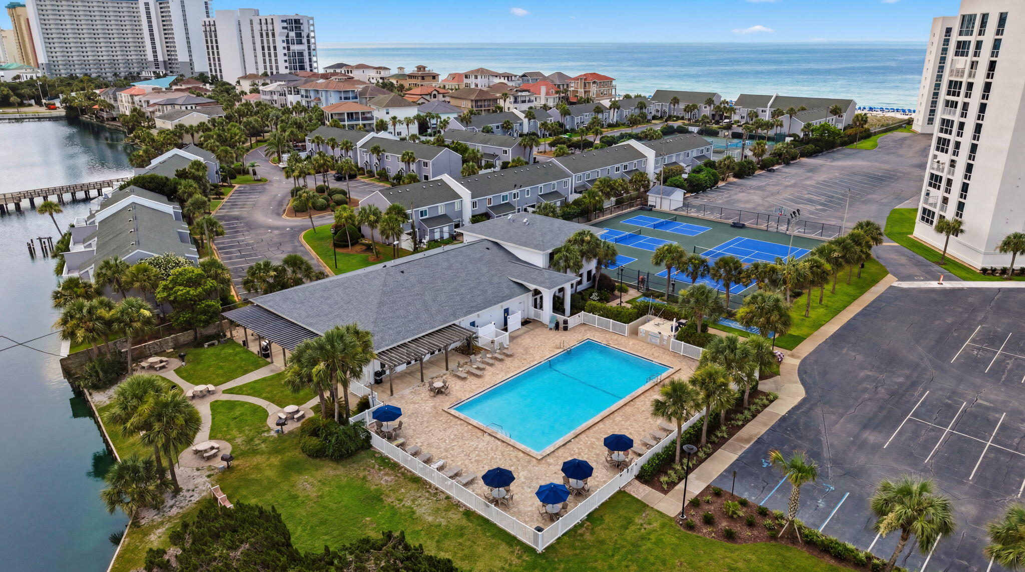 SHORELINE TOWERS 3 - Residential