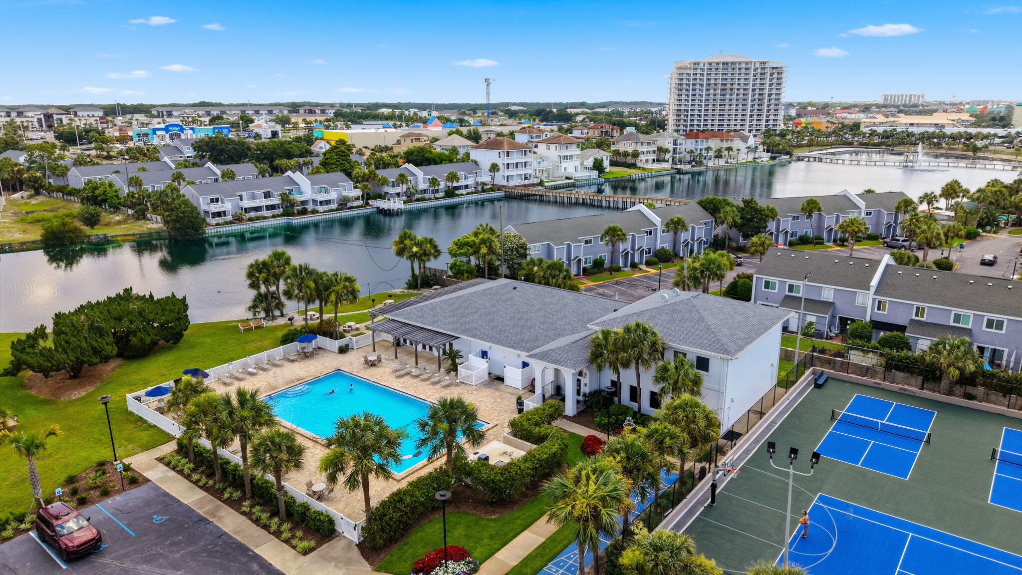 SHORELINE TOWERS 3 - Residential