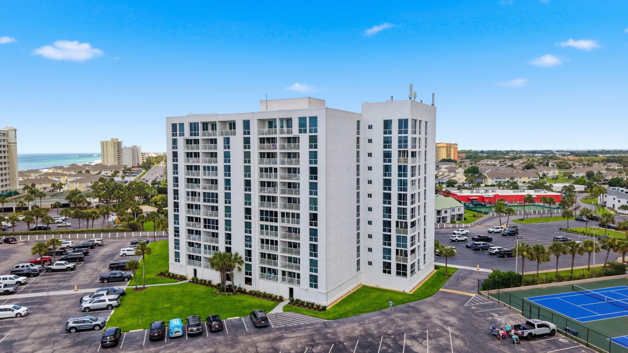 SHORELINE TOWERS 3 - Residential