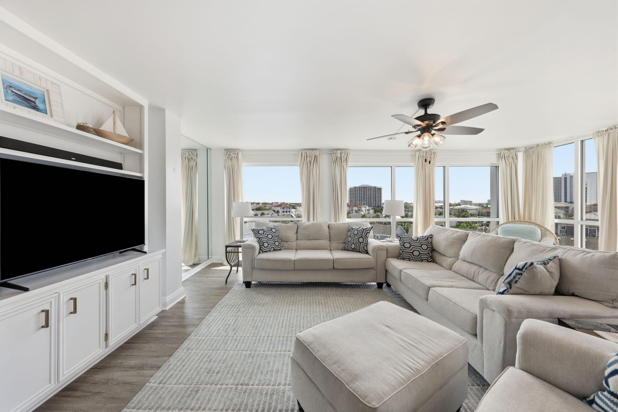 SHORELINE TOWERS 3 - Residential