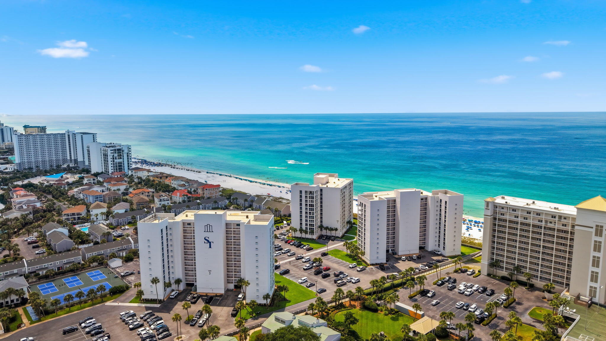 SHORELINE TOWERS 3 - Residential