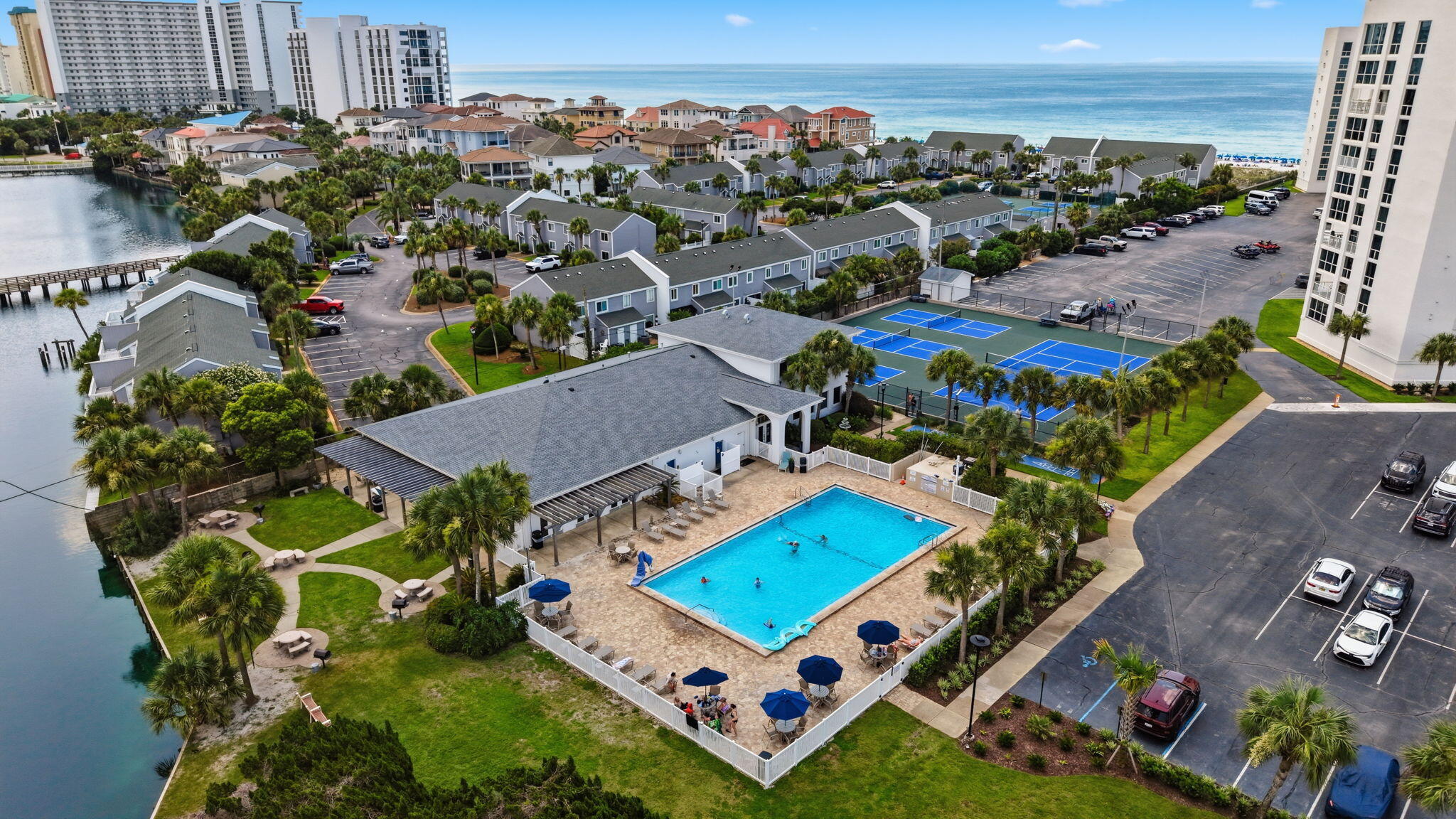 SHORELINE TOWERS 3 - Residential