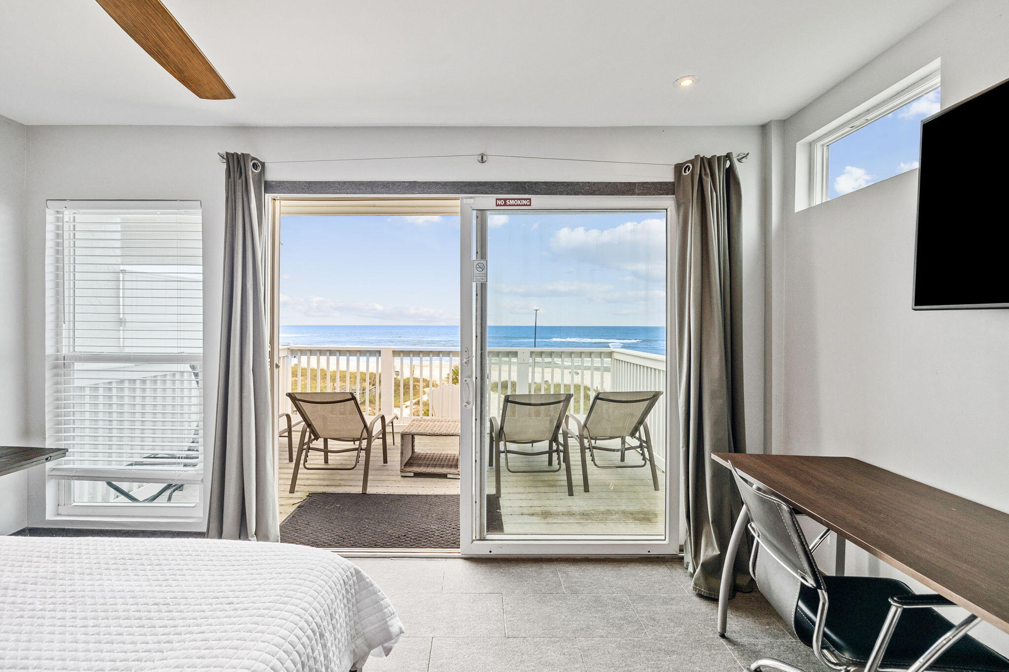 BLUE SURF T/H - Residential