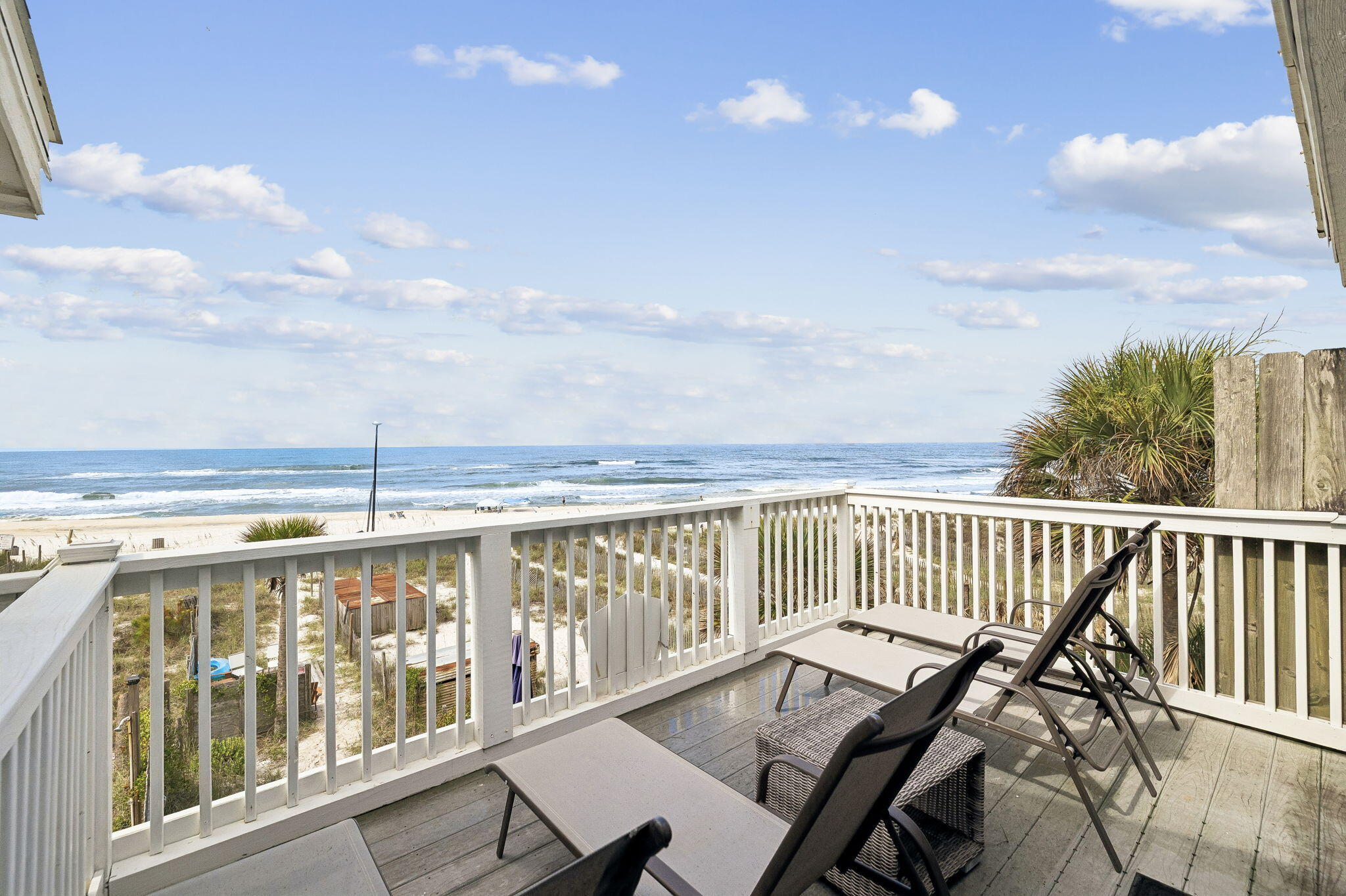 BLUE SURF T/H - Residential