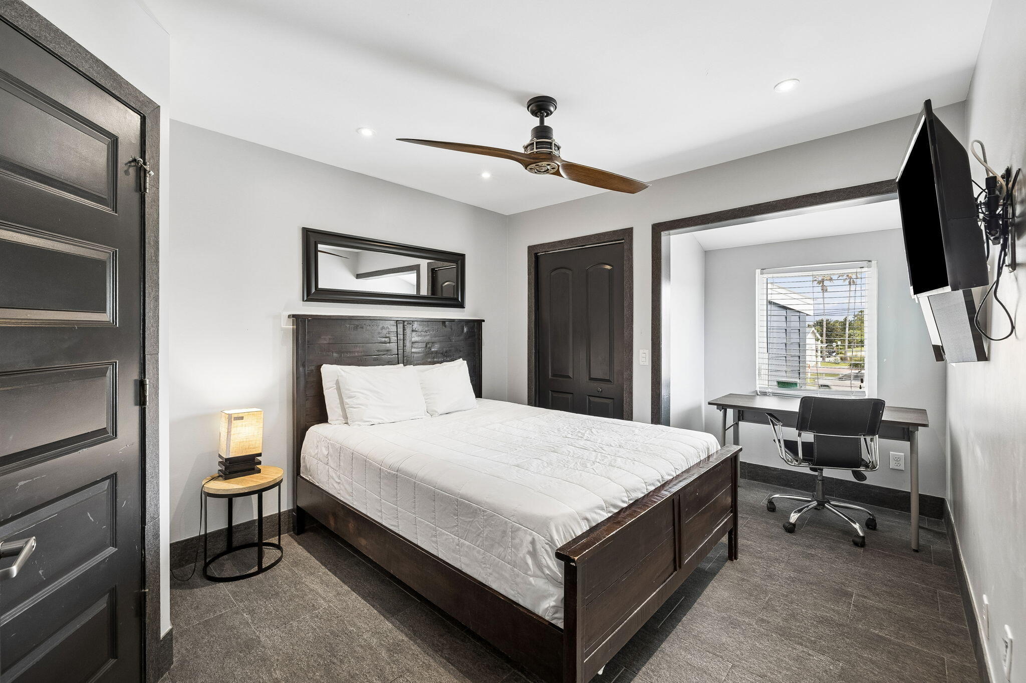 BLUE SURF T/H - Residential