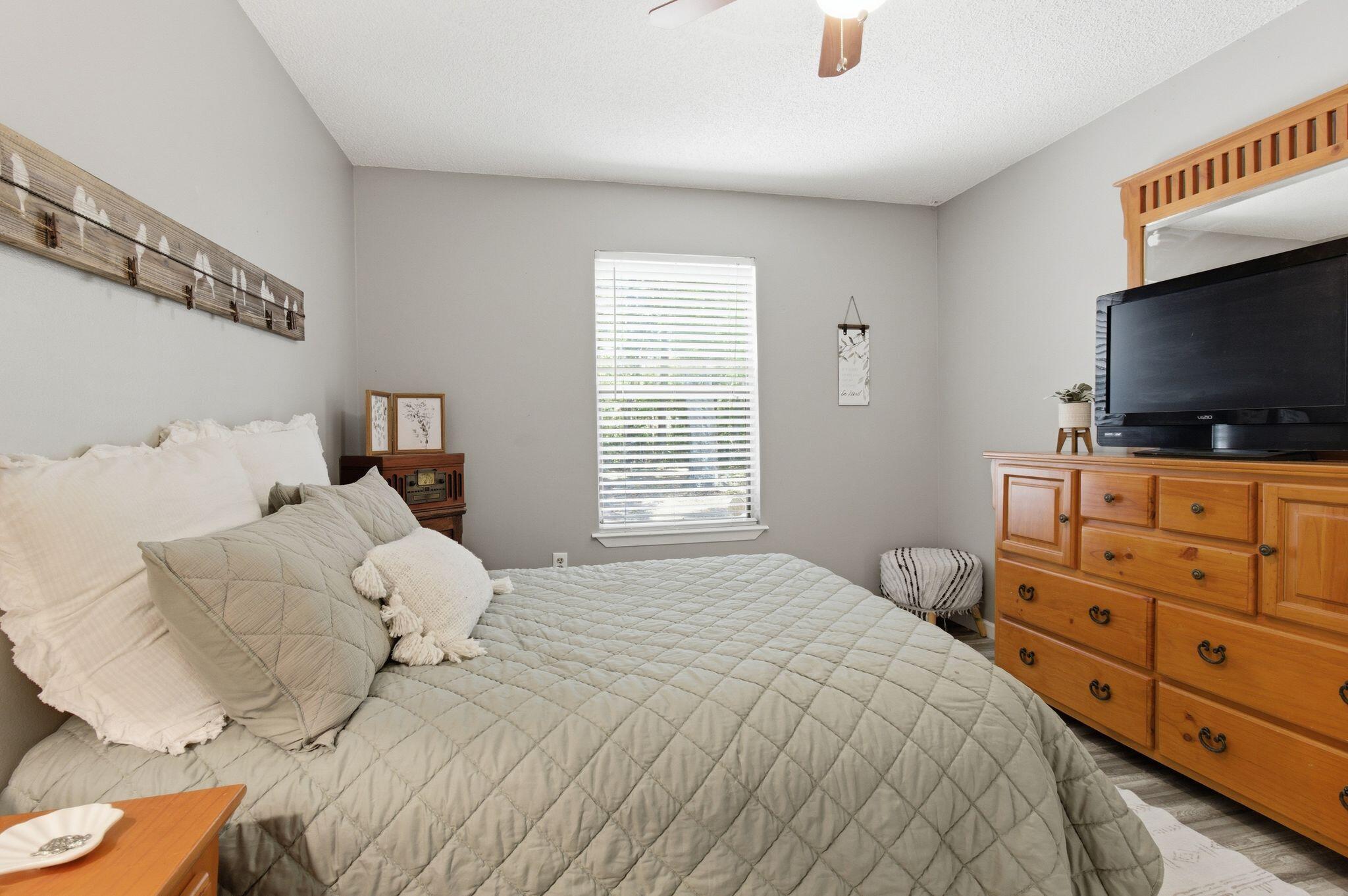 NAVARRE S/D 2ND ADDN - Residential