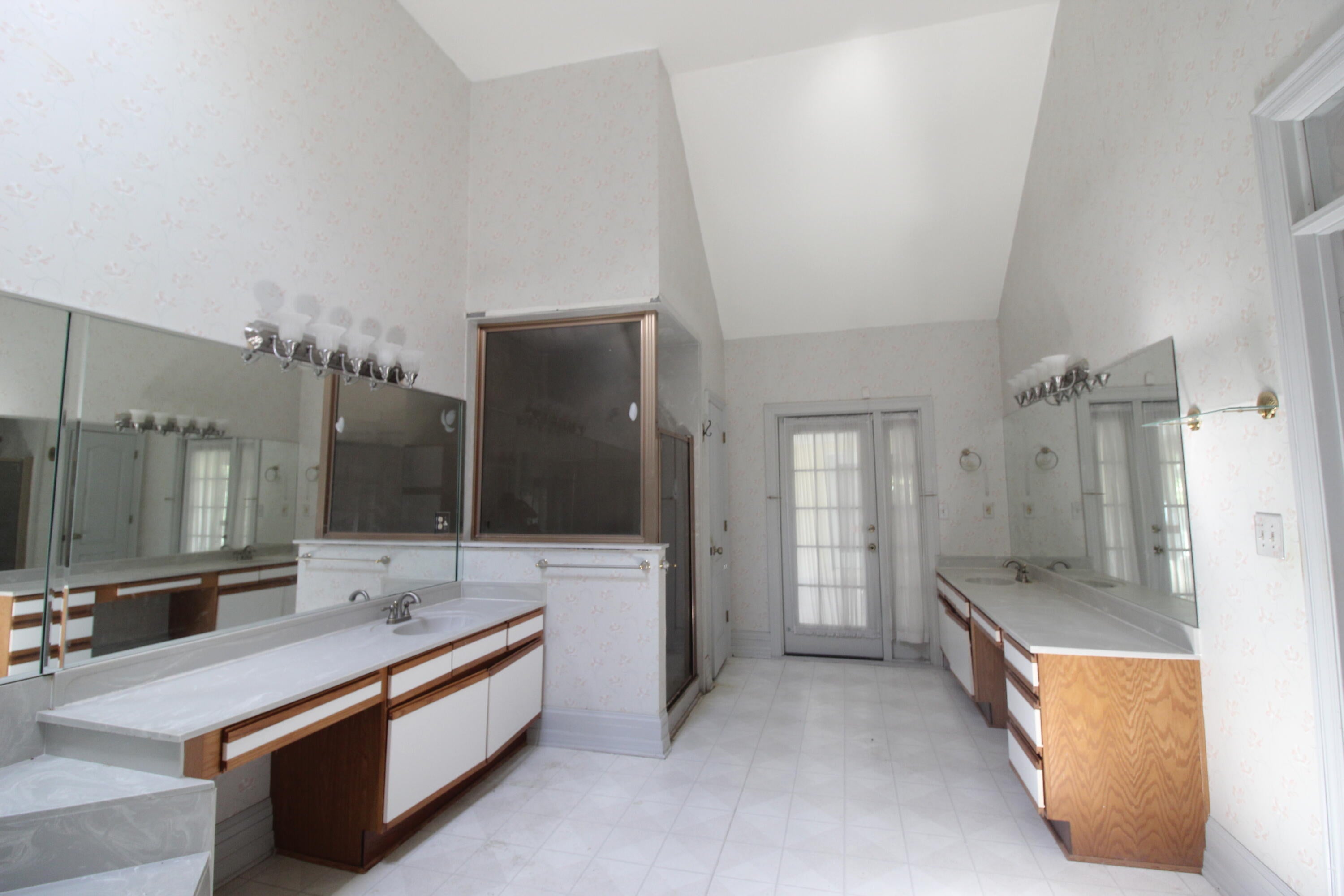 RAINTREE ESTATES #2 - Residential