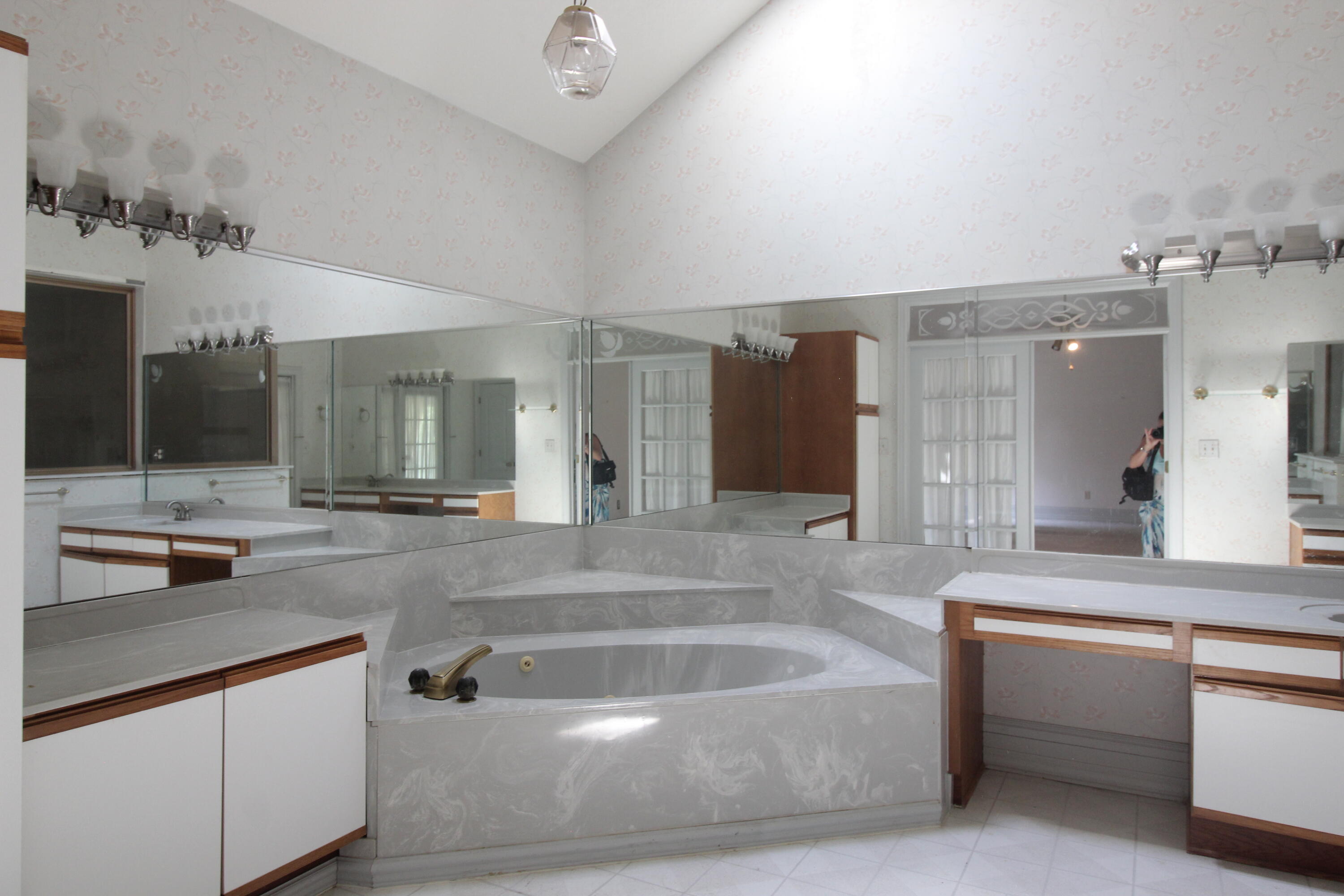 RAINTREE ESTATES #2 - Residential