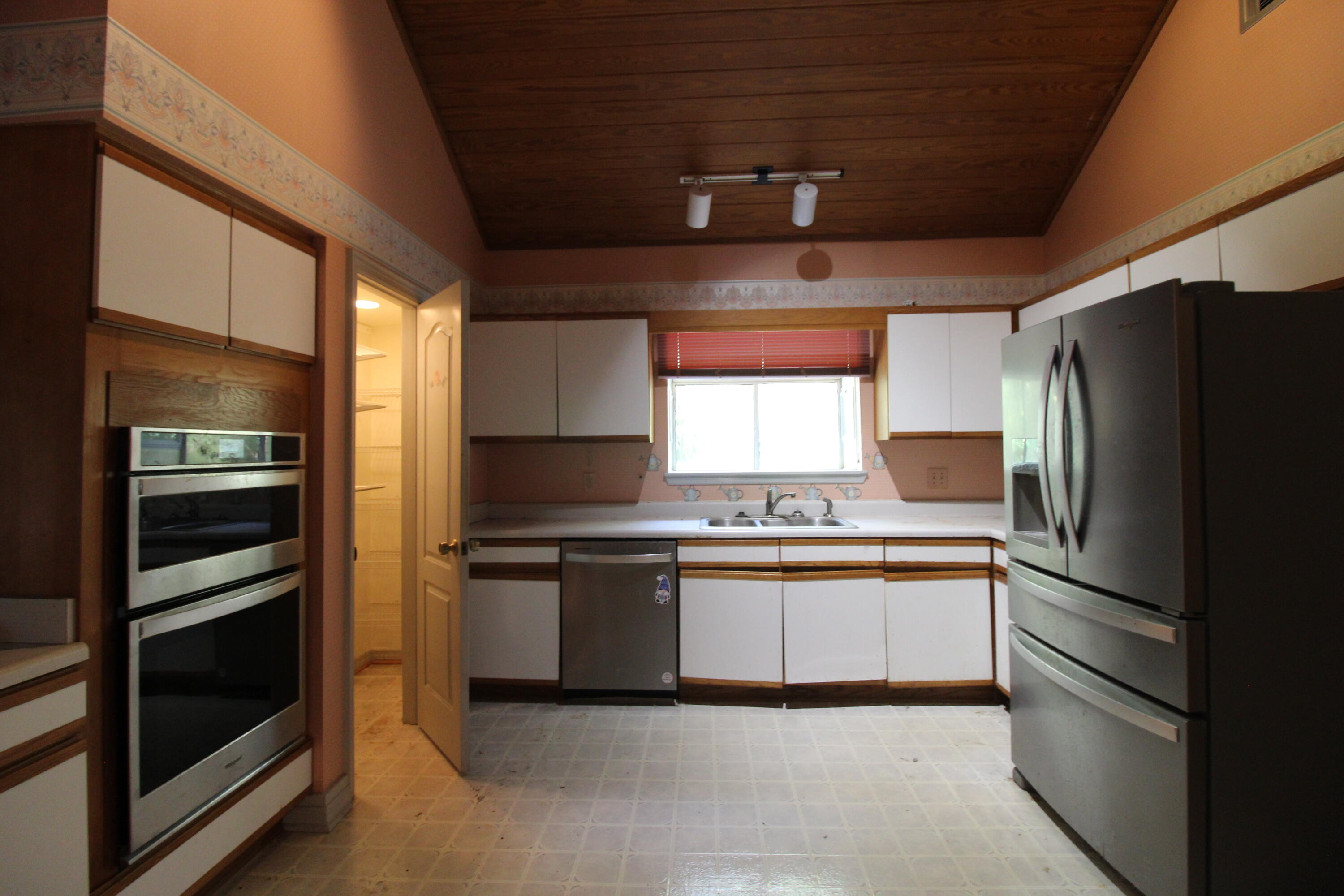 RAINTREE ESTATES #2 - Residential