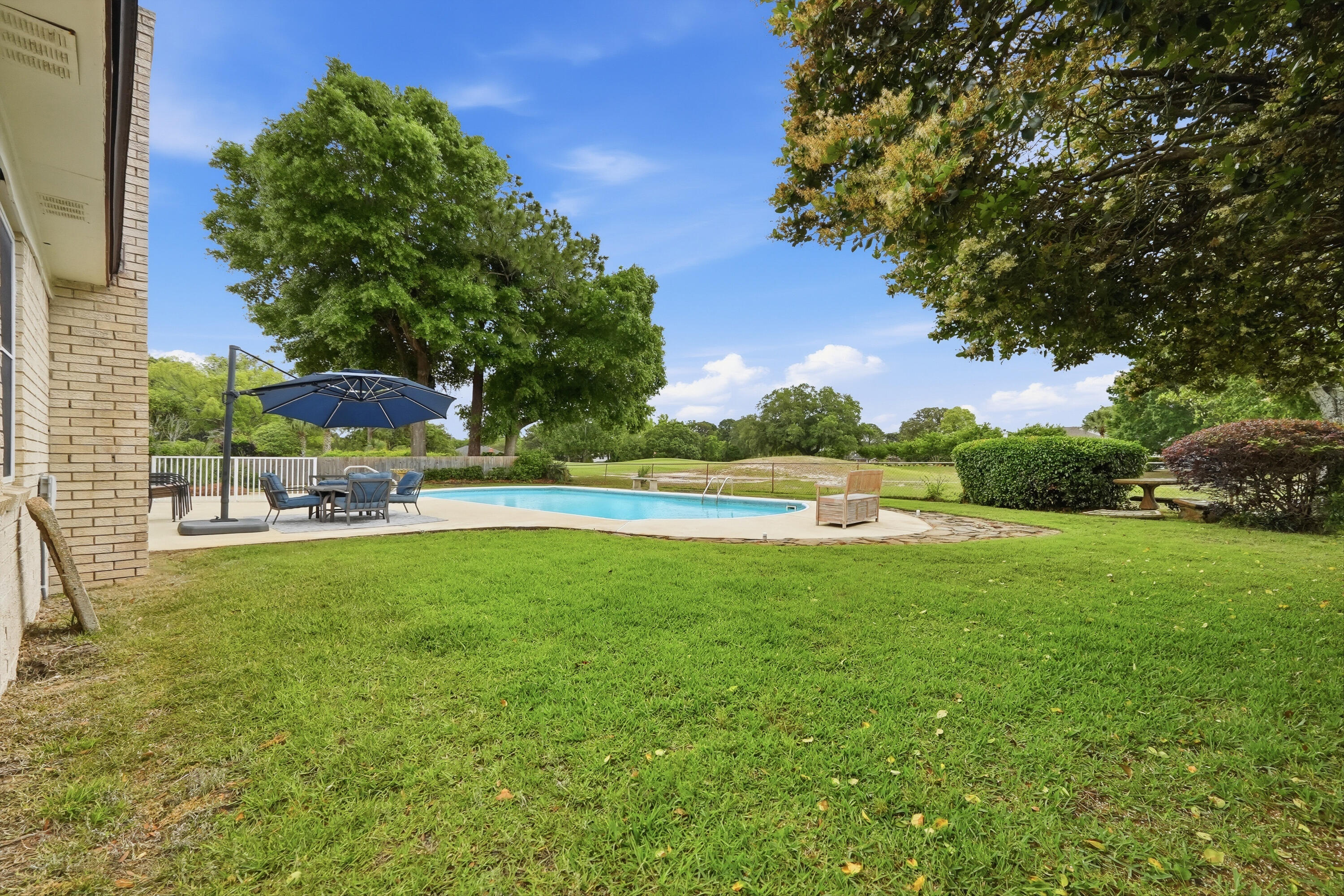 LAKE LORRAINE ESTATES - Residential