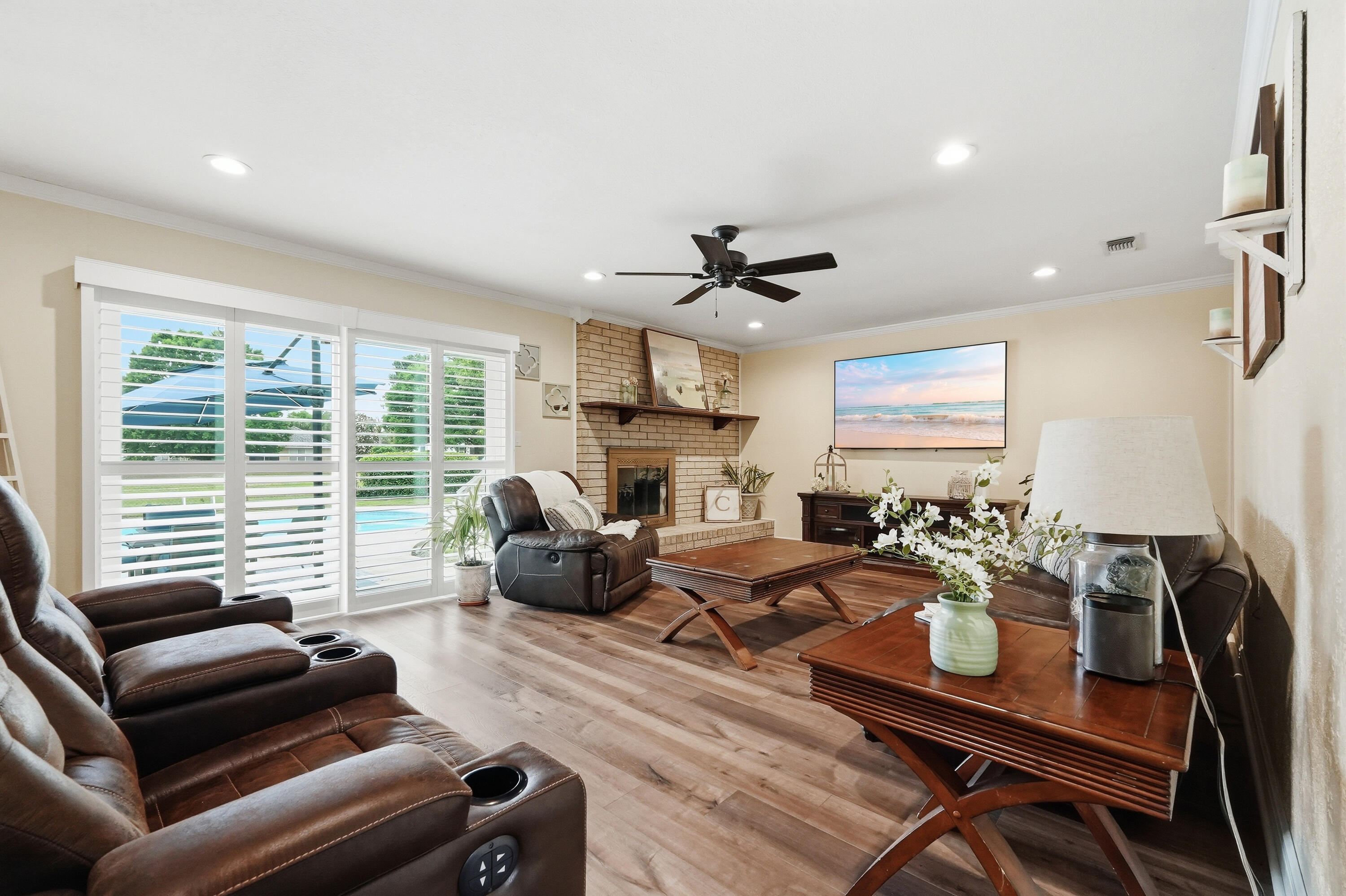 LAKE LORRAINE ESTATES - Residential