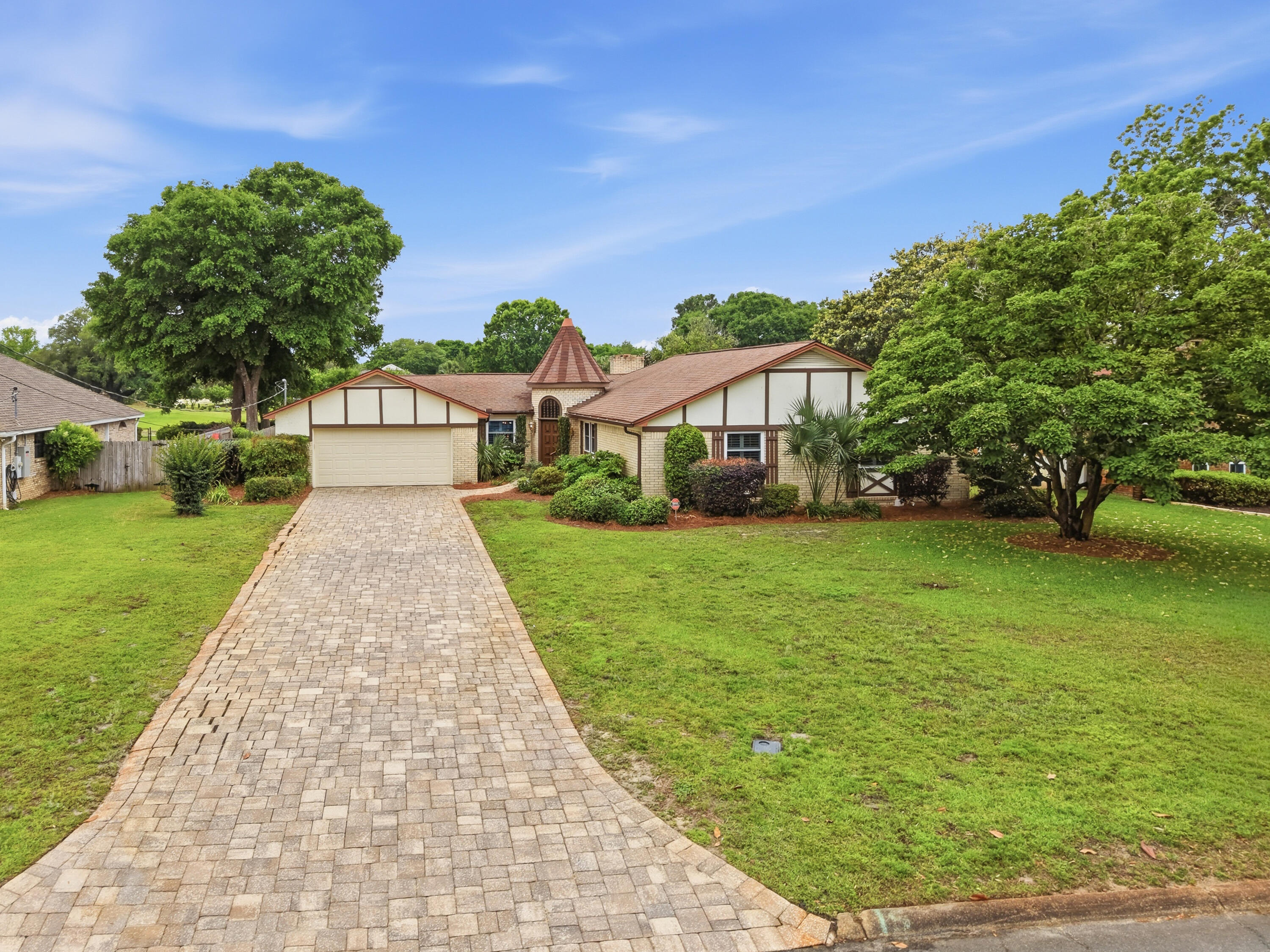 LAKE LORRAINE ESTATES - Residential