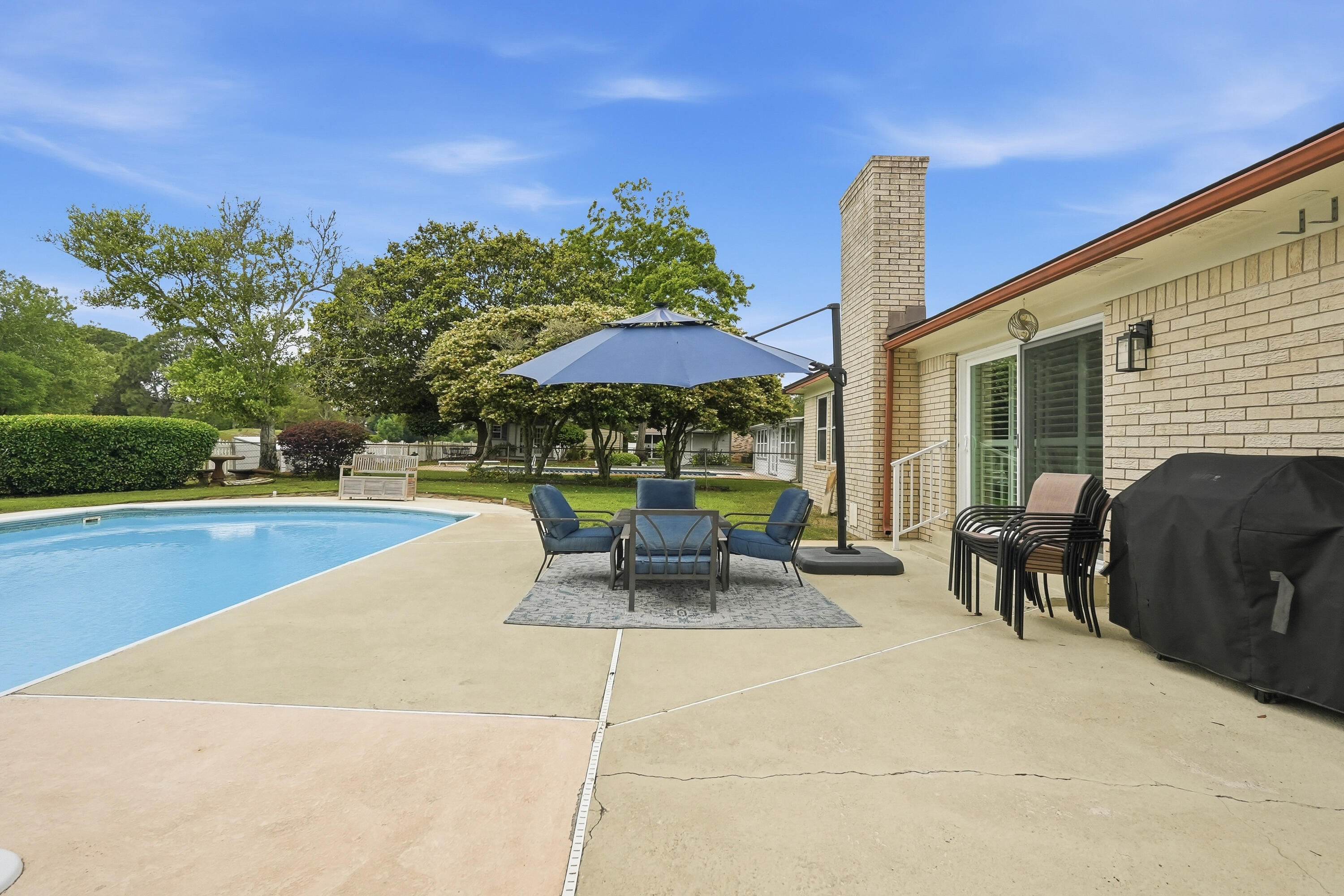 LAKE LORRAINE ESTATES - Residential