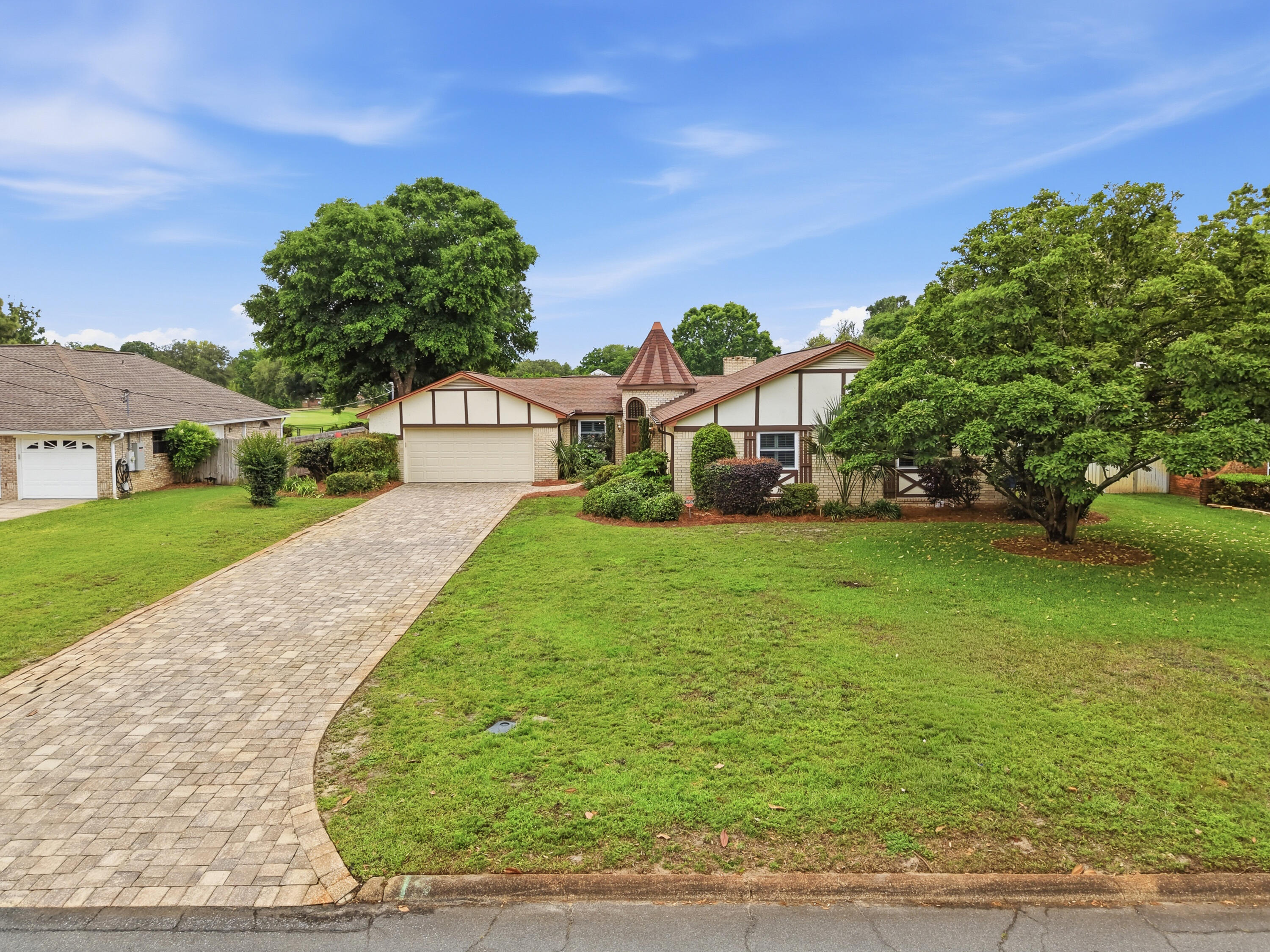 LAKE LORRAINE ESTATES - Residential