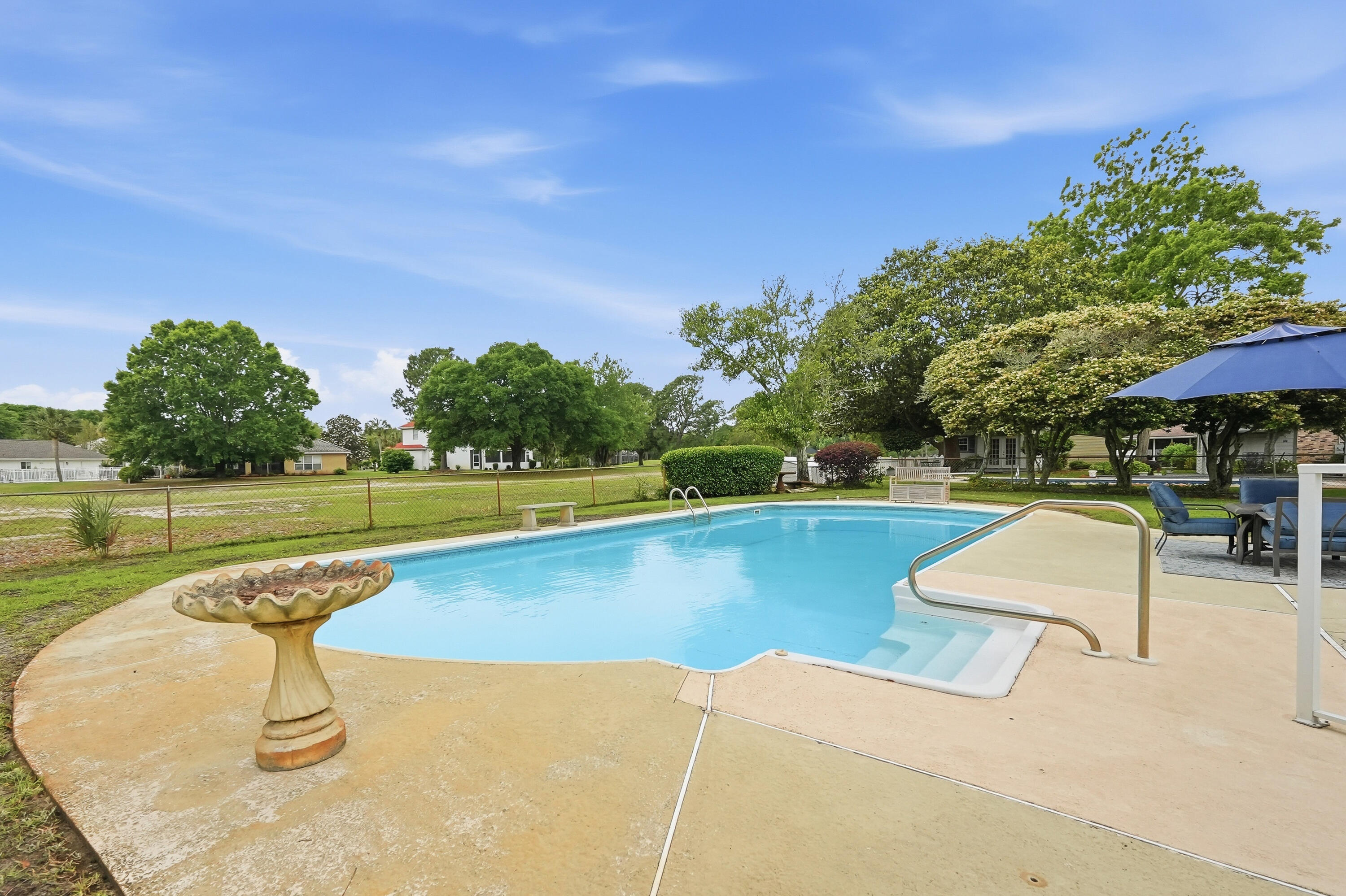 LAKE LORRAINE ESTATES - Residential
