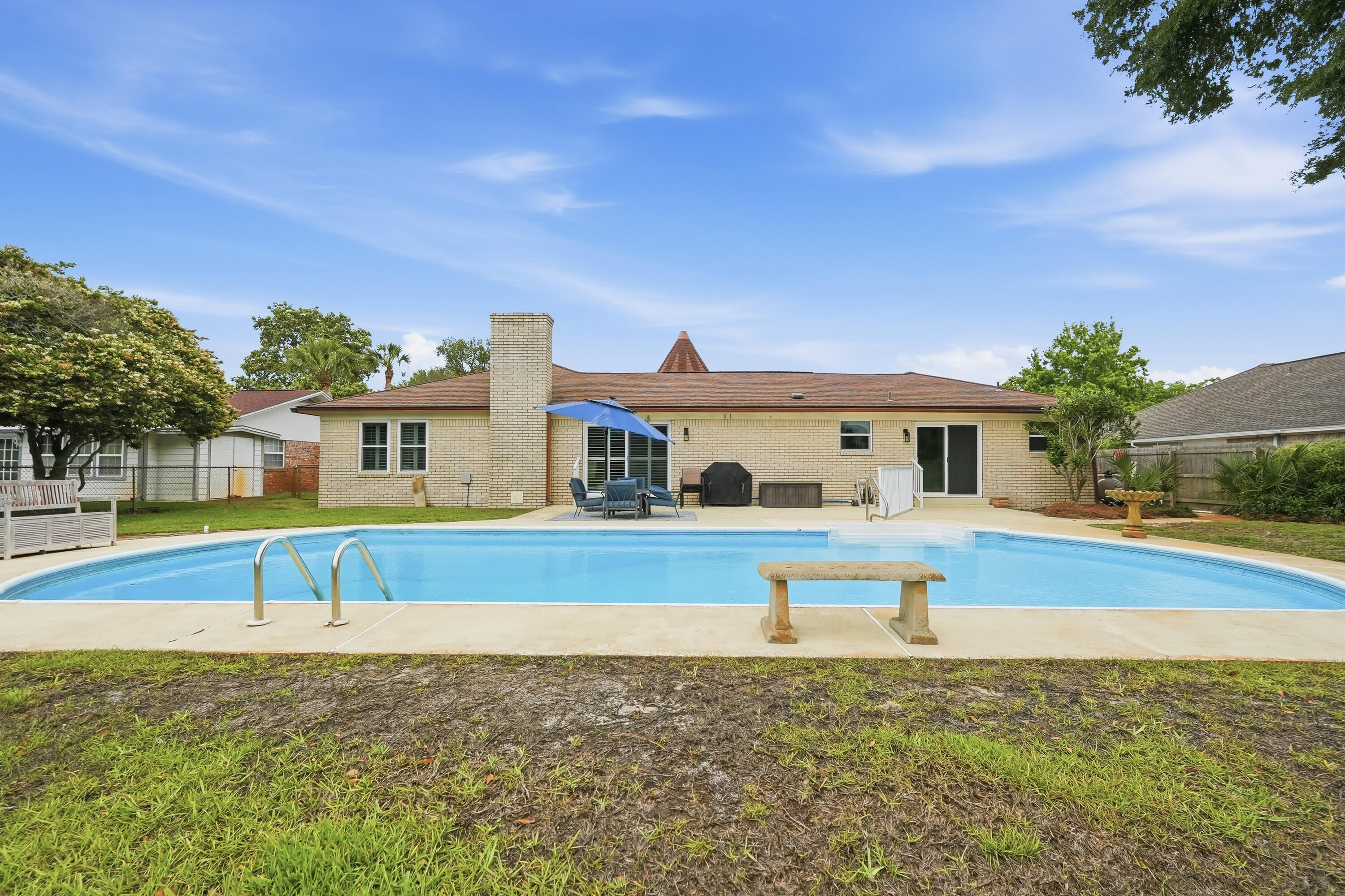 LAKE LORRAINE ESTATES - Residential