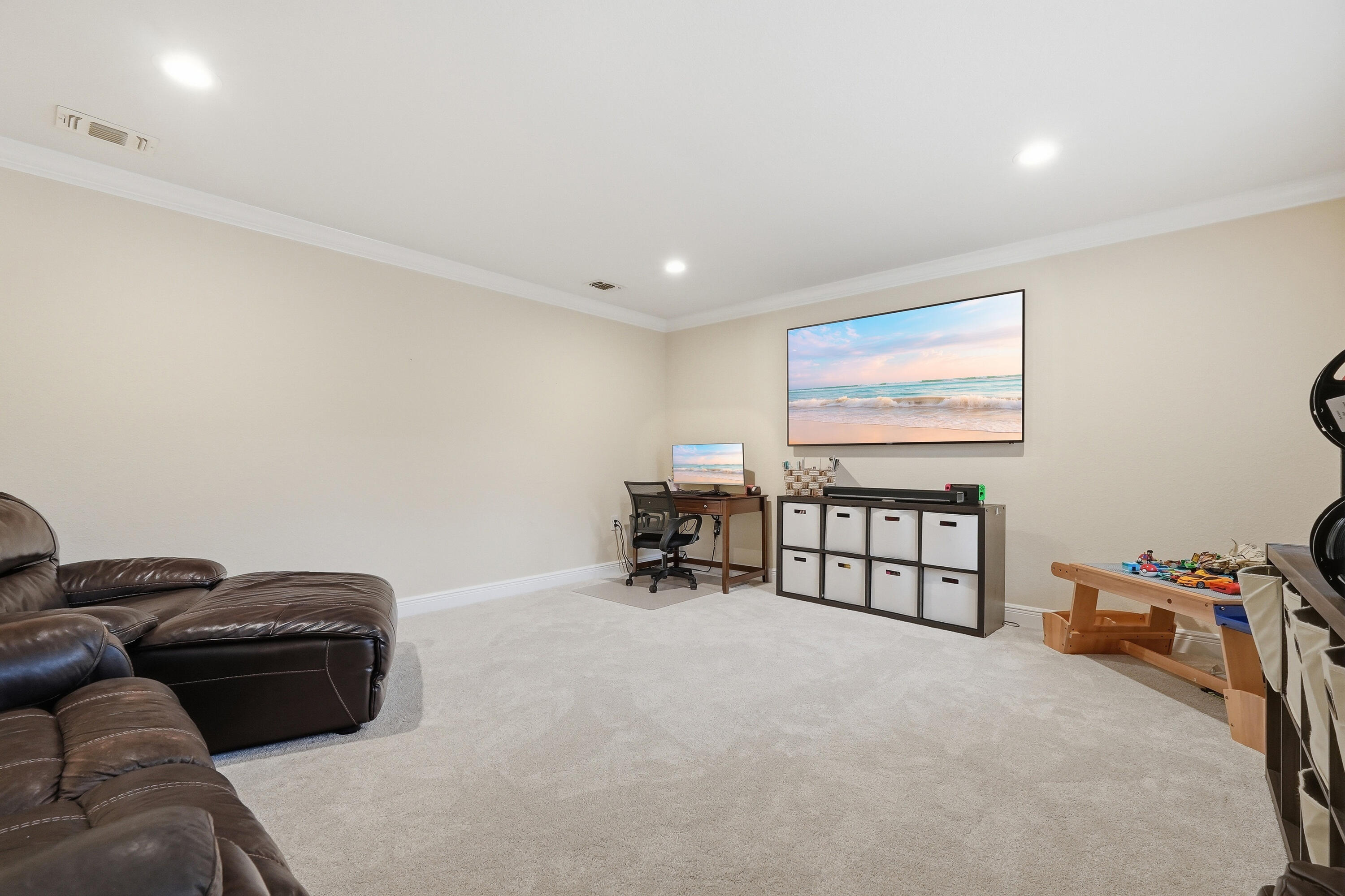 LAKE LORRAINE ESTATES - Residential