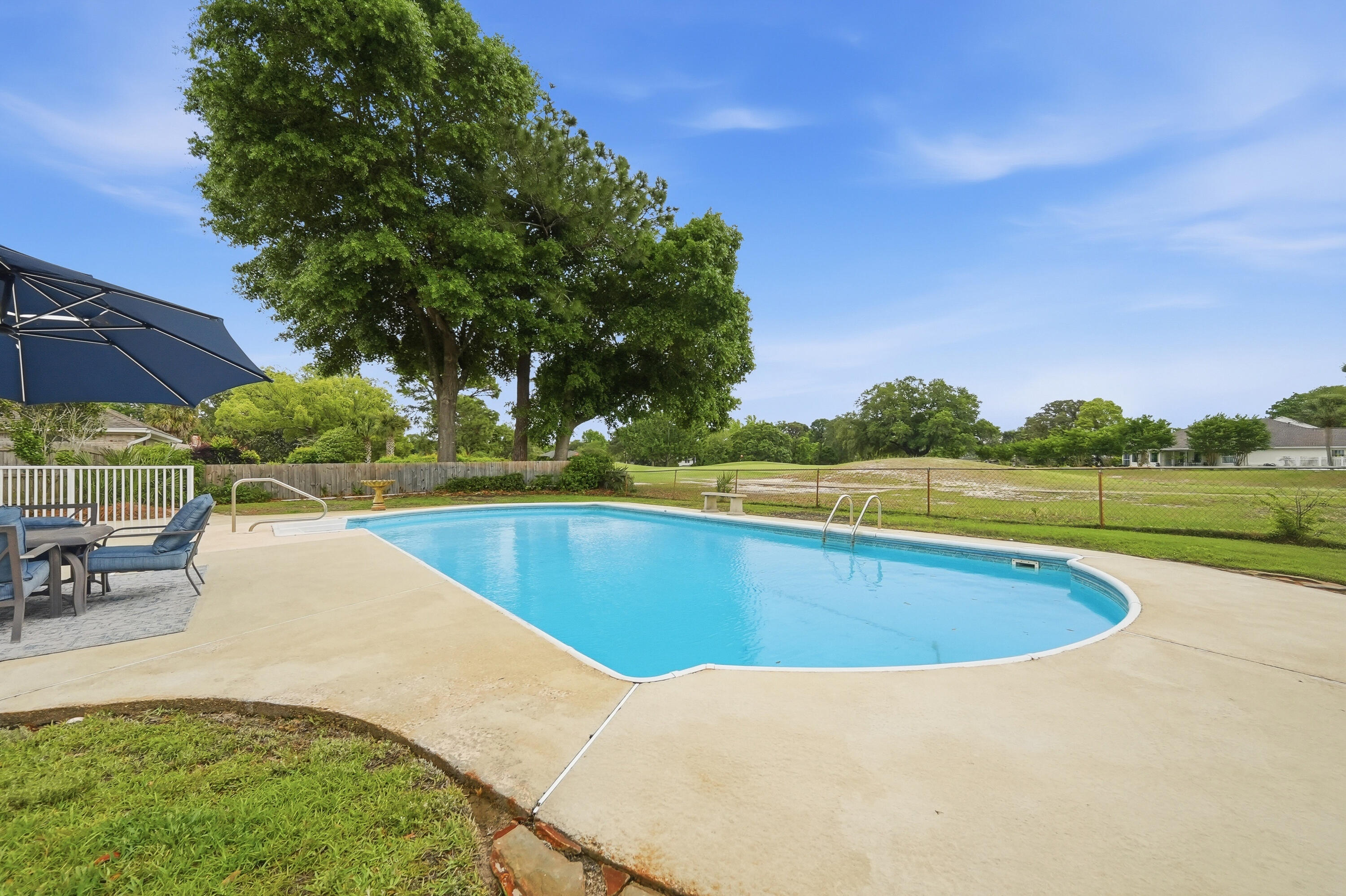 LAKE LORRAINE ESTATES - Residential