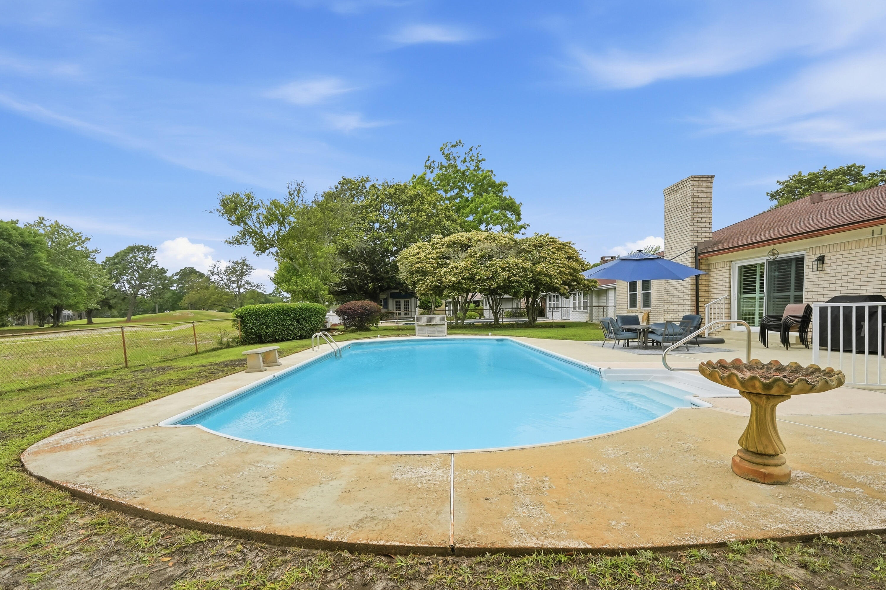 LAKE LORRAINE ESTATES - Residential