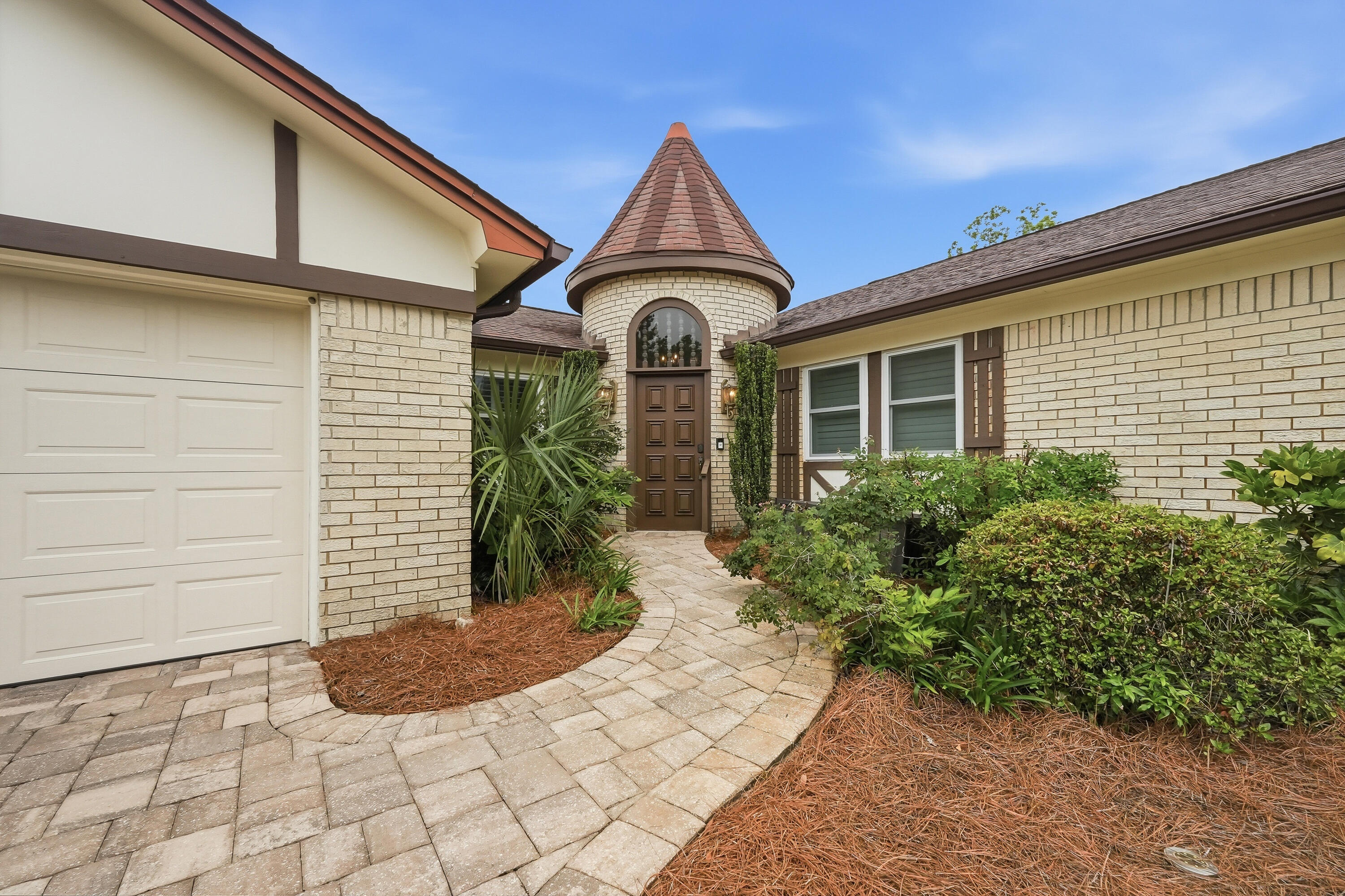 LAKE LORRAINE ESTATES - Residential