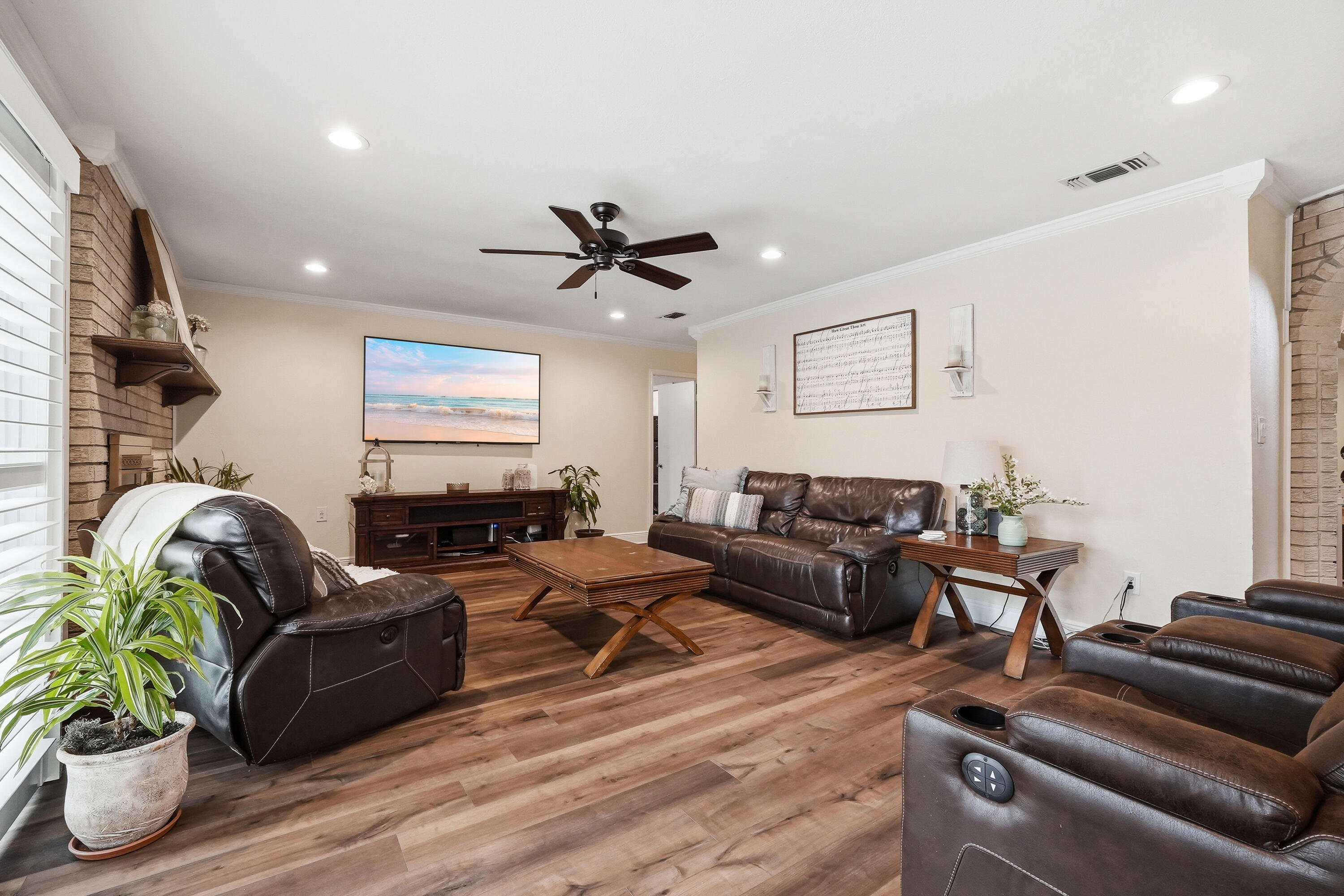 LAKE LORRAINE ESTATES - Residential