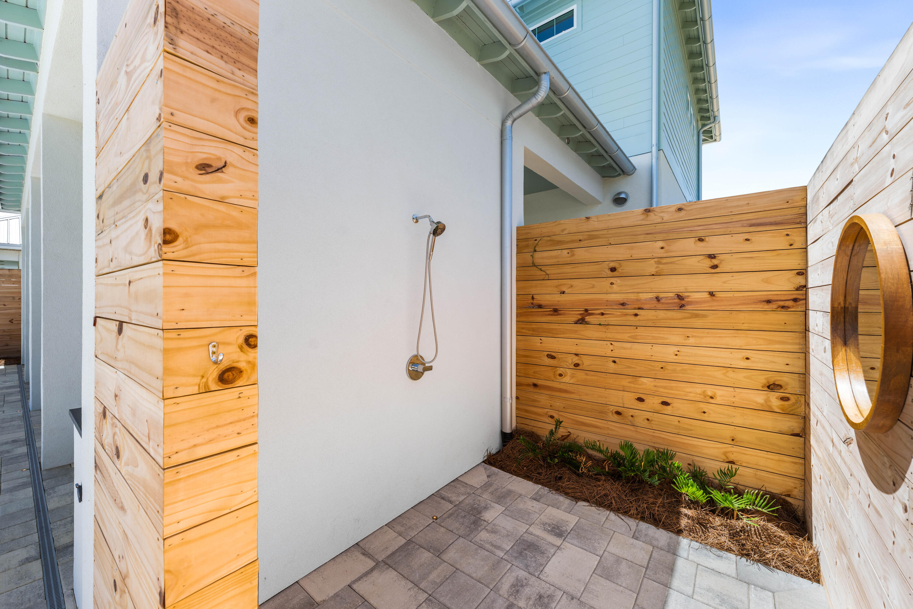 RIVIERA BEACH - Residential