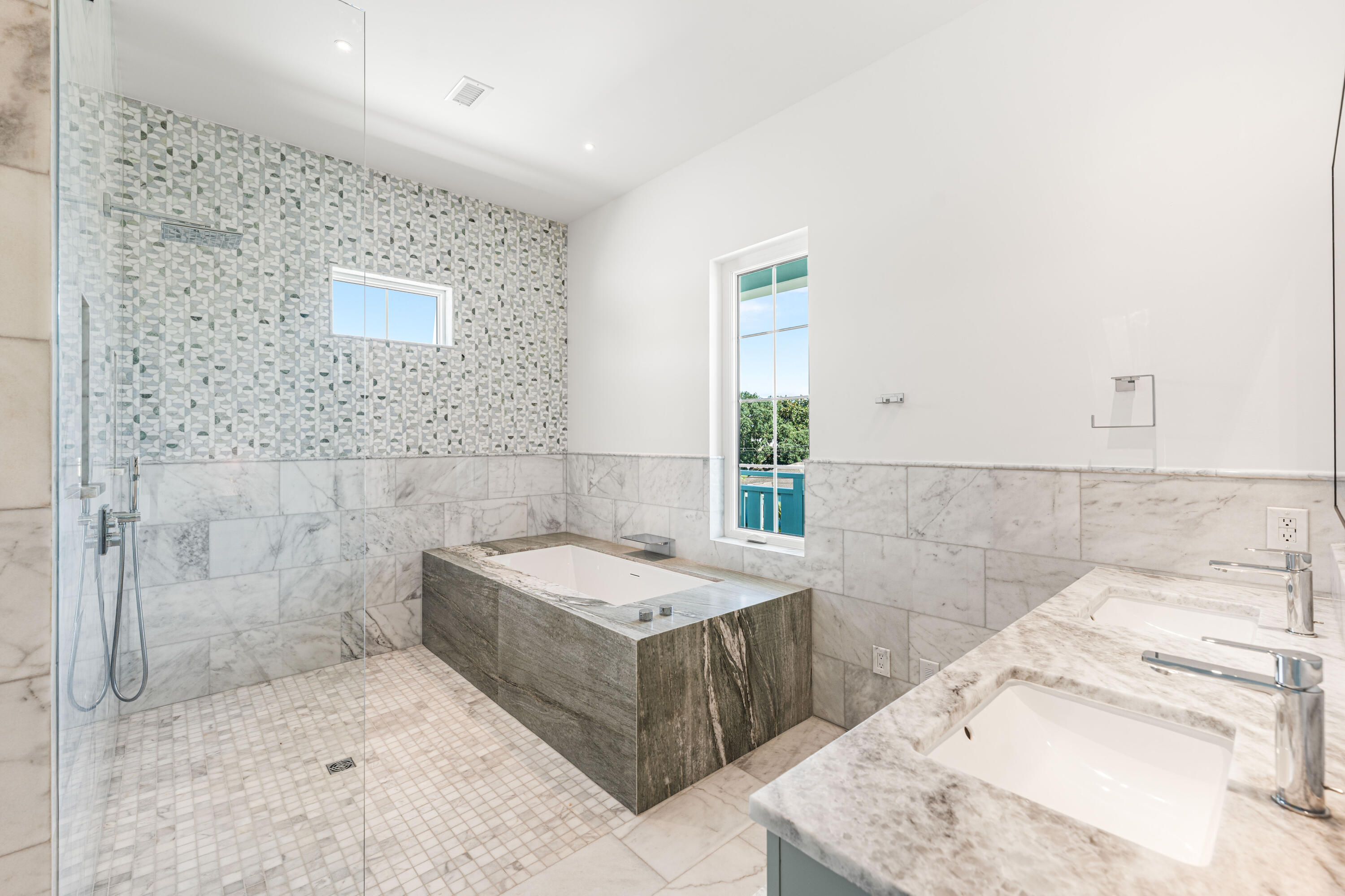 RIVIERA BEACH - Residential