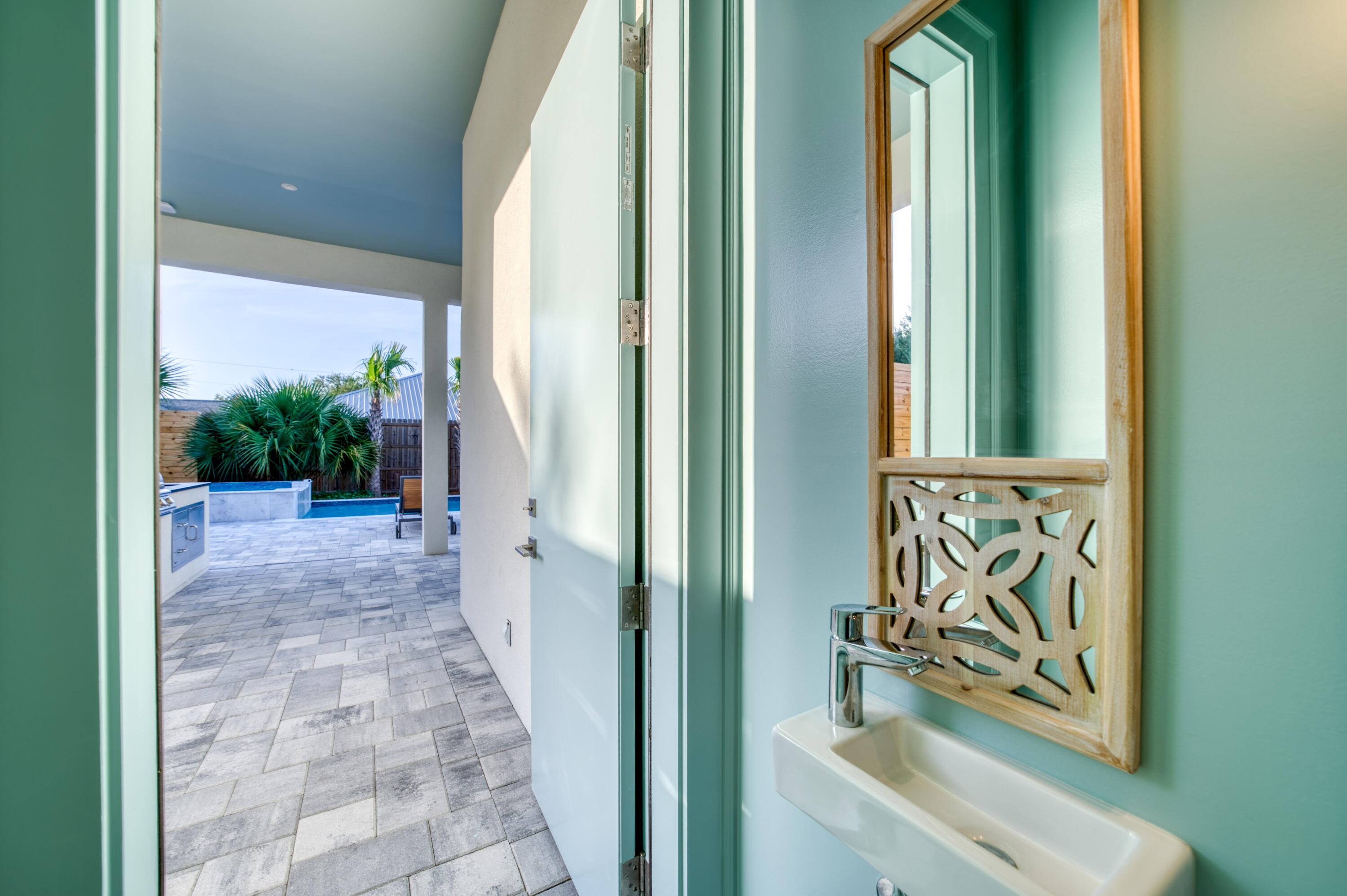 RIVIERA BEACH - Residential