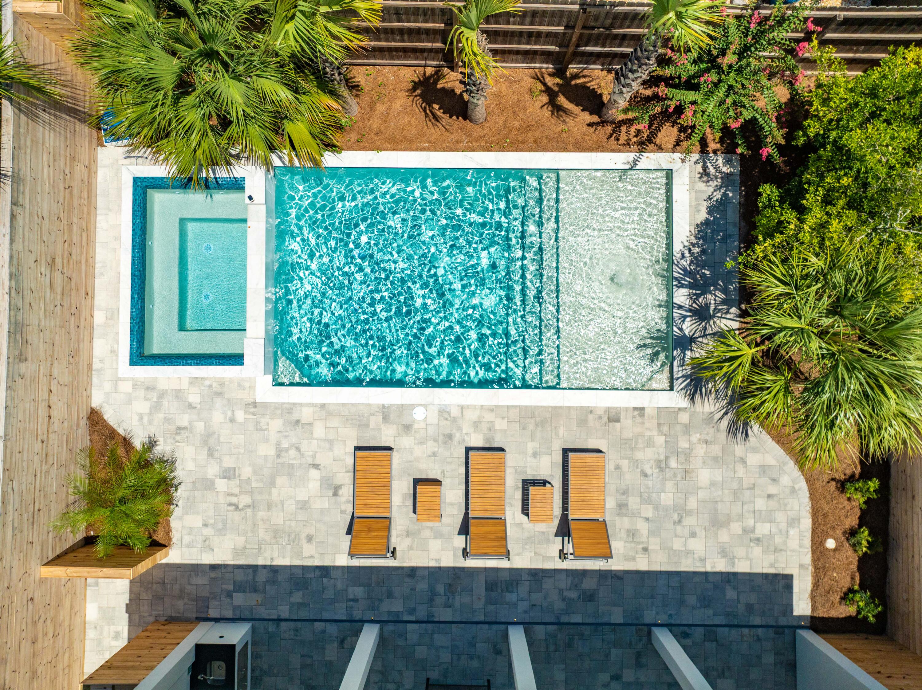 RIVIERA BEACH - Residential