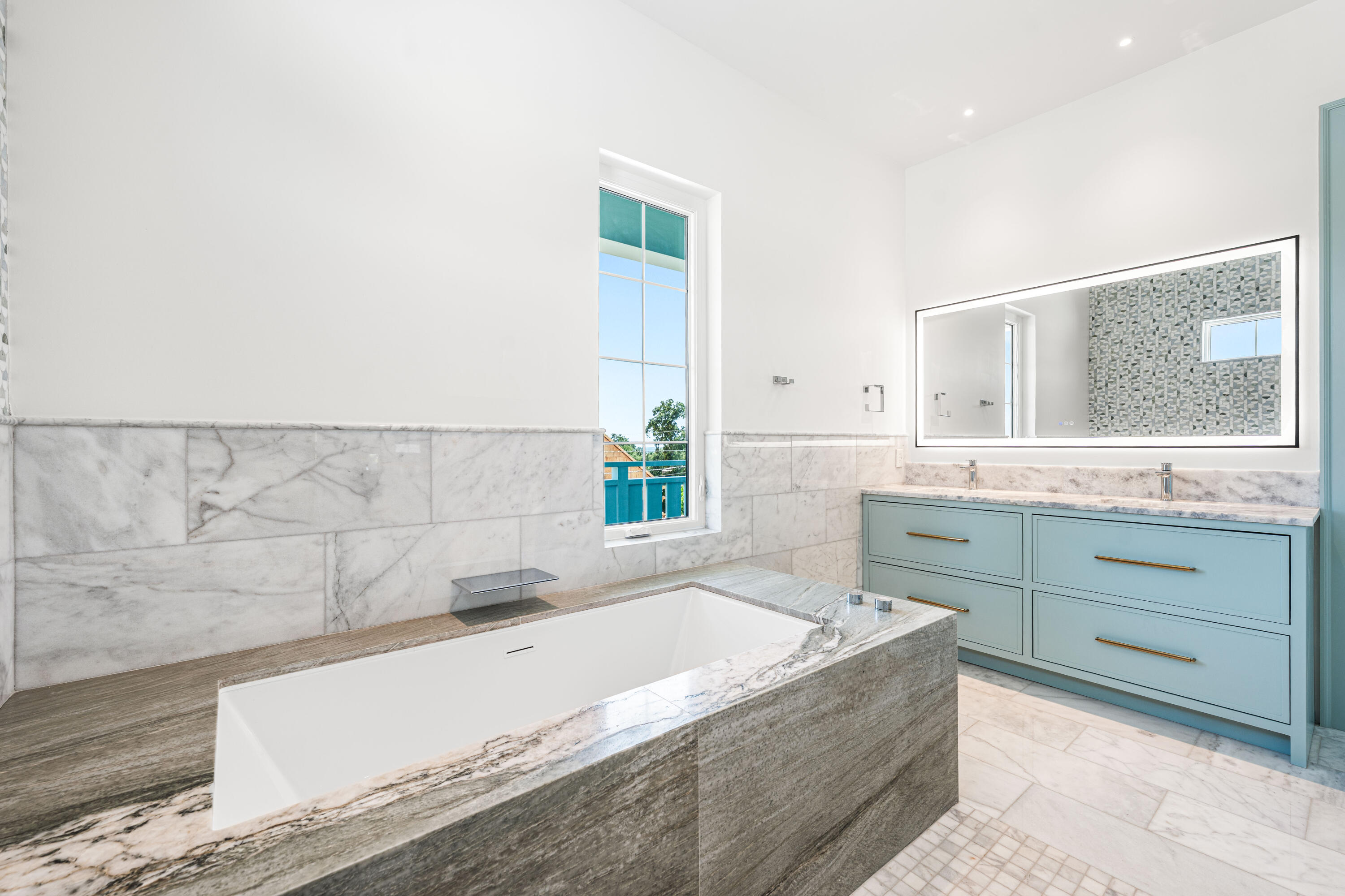 RIVIERA BEACH - Residential