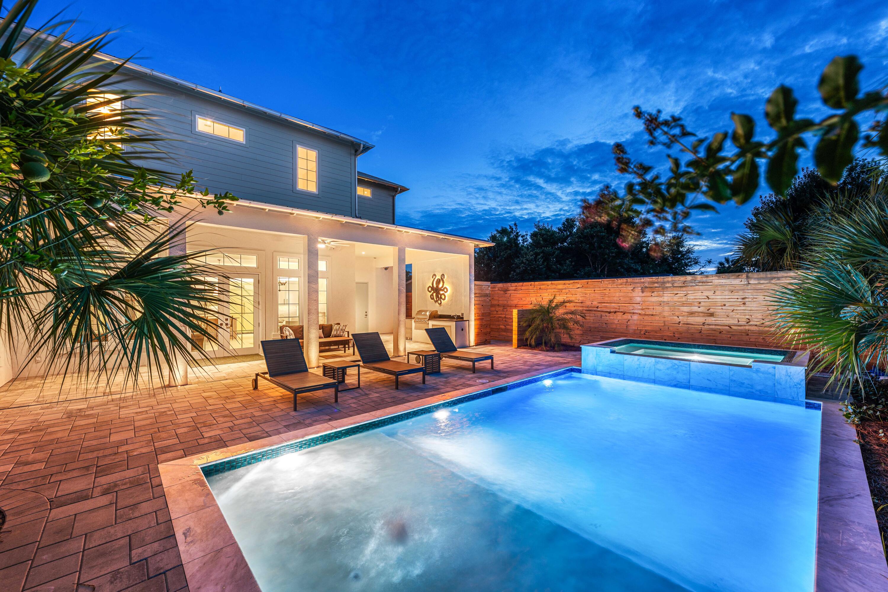 RIVIERA BEACH - Residential