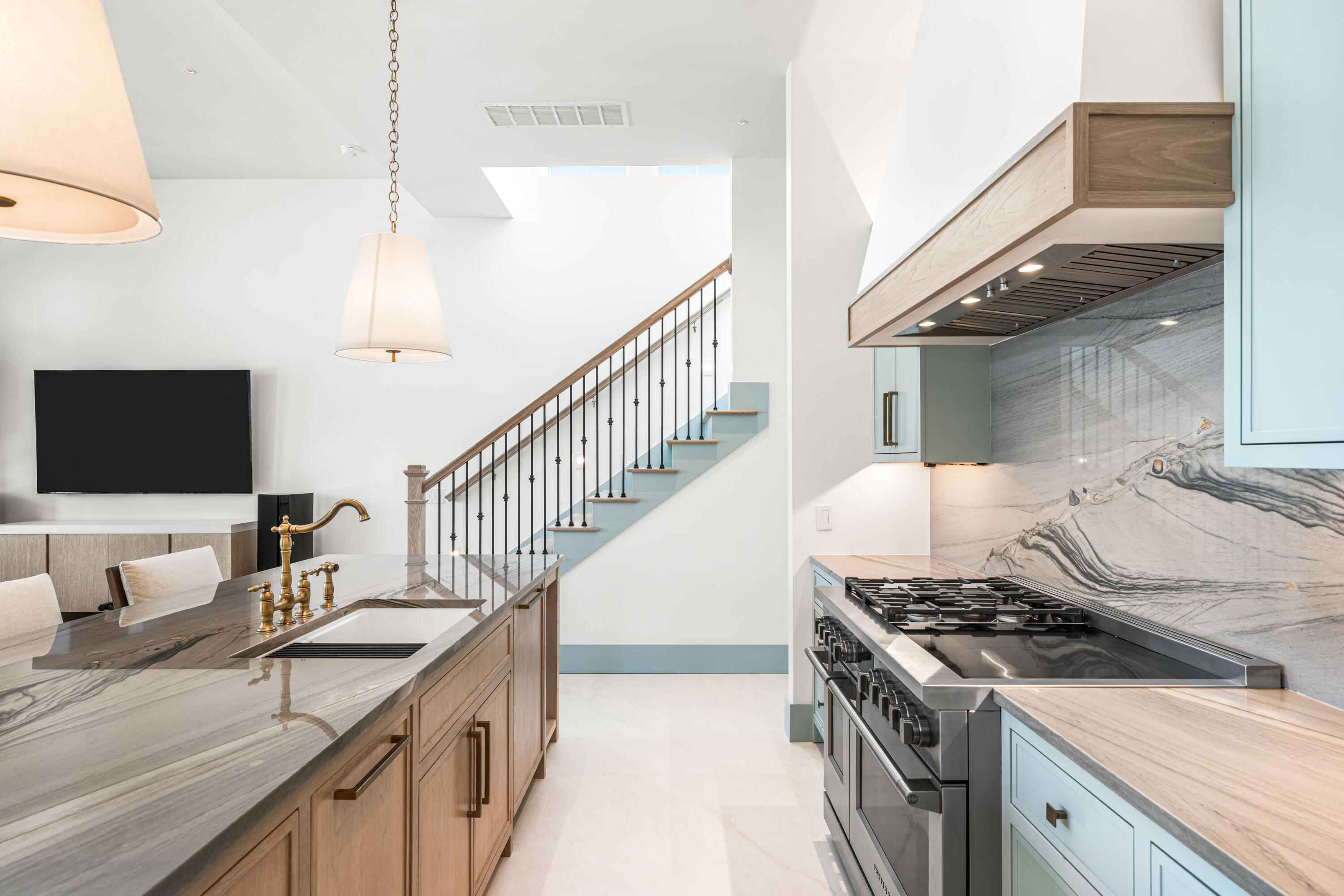 RIVIERA BEACH - Residential