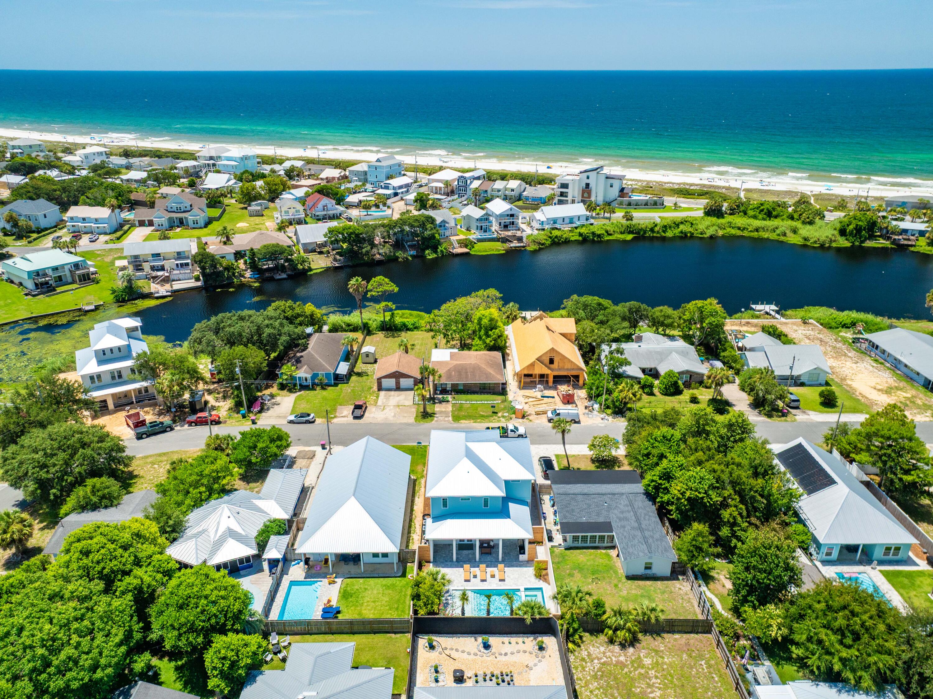 RIVIERA BEACH - Residential