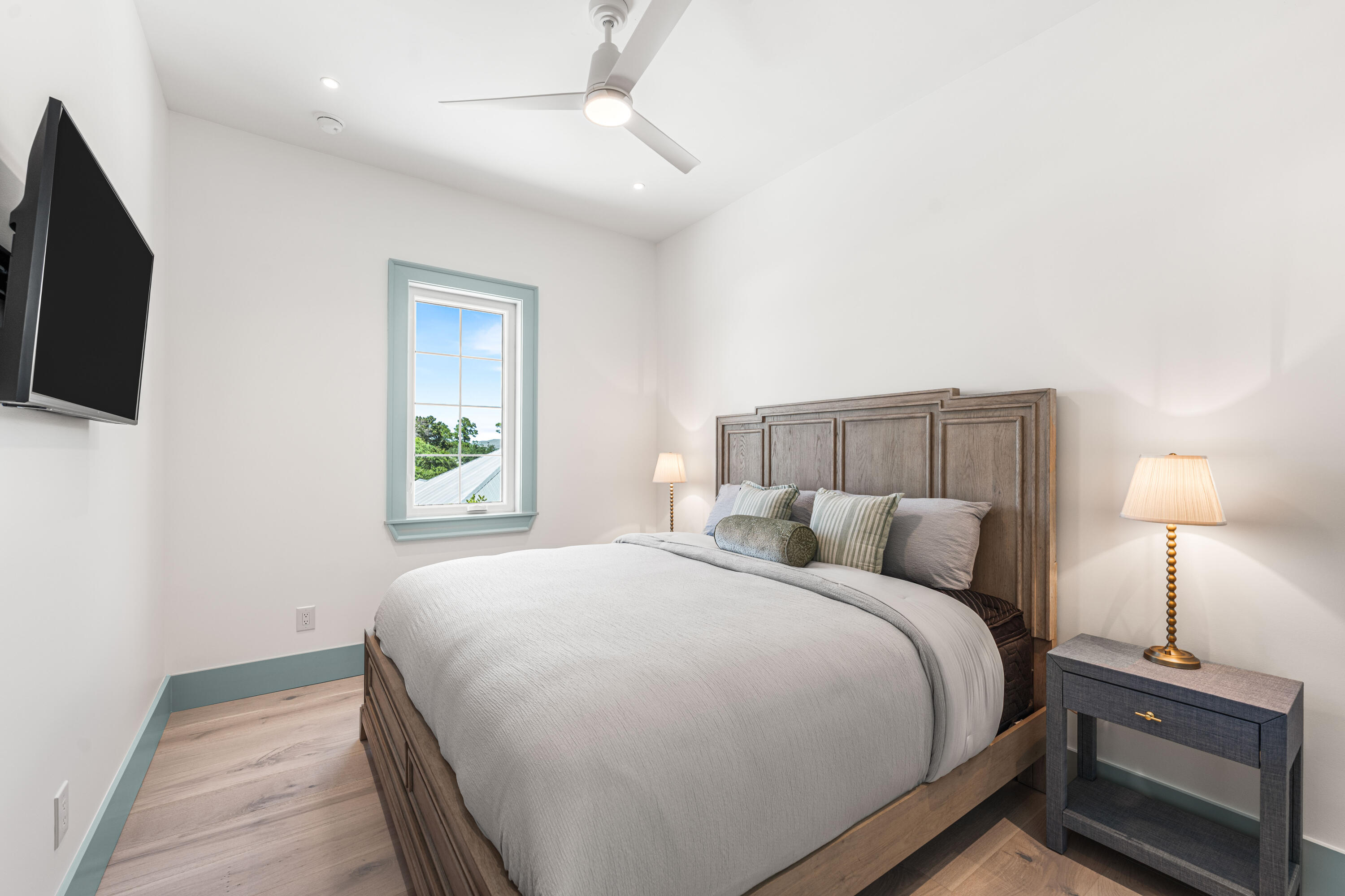 RIVIERA BEACH - Residential
