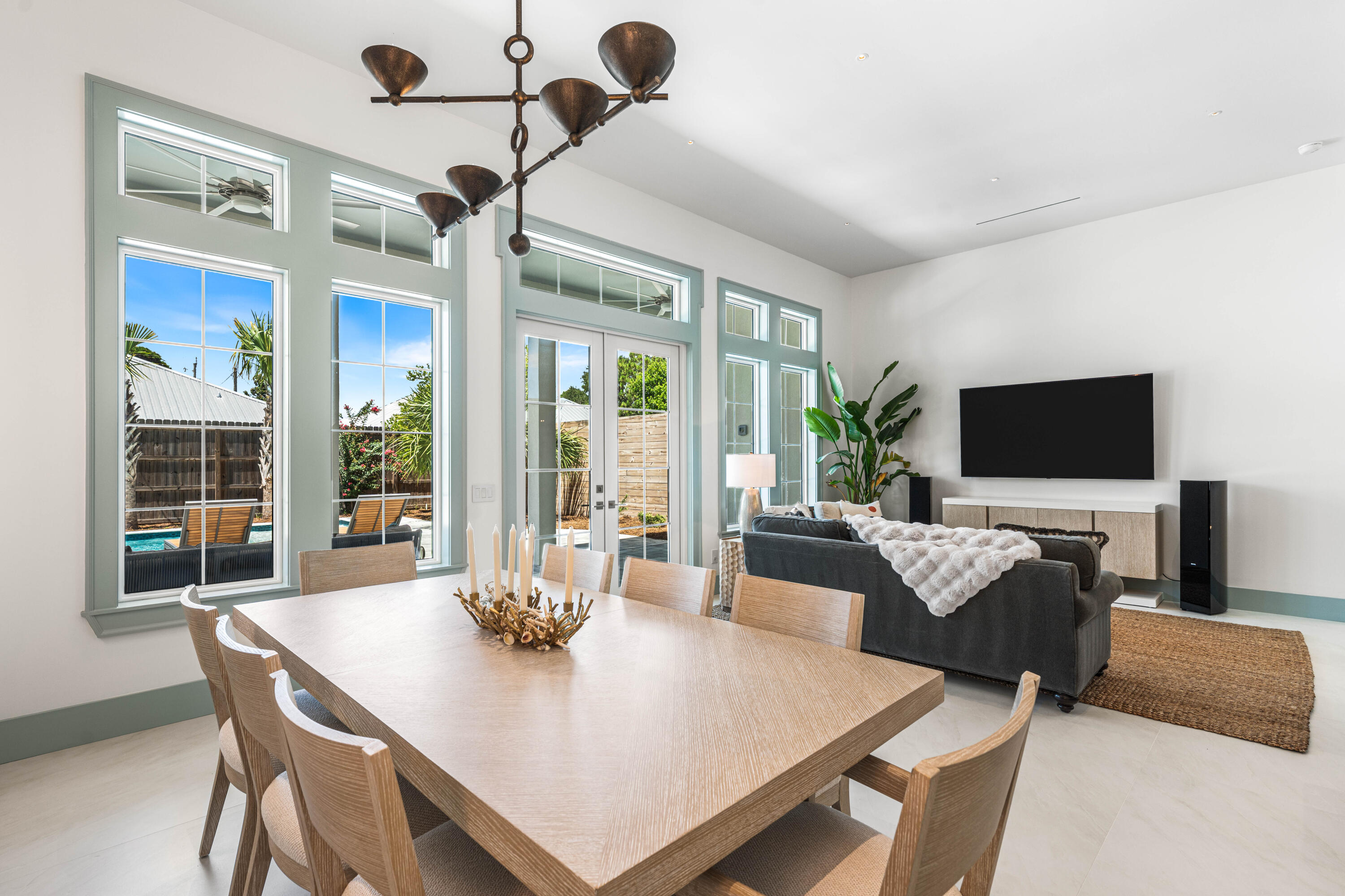 RIVIERA BEACH - Residential